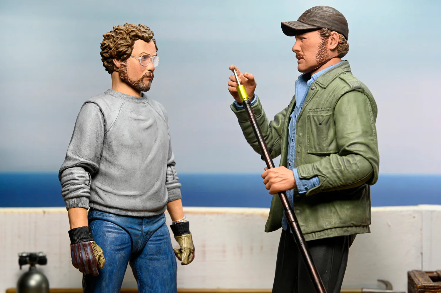 NECA - Jaws - 50th Anniversary Ultimate Matt Hooper (Amity Arrival) 7" Scale Action Figure