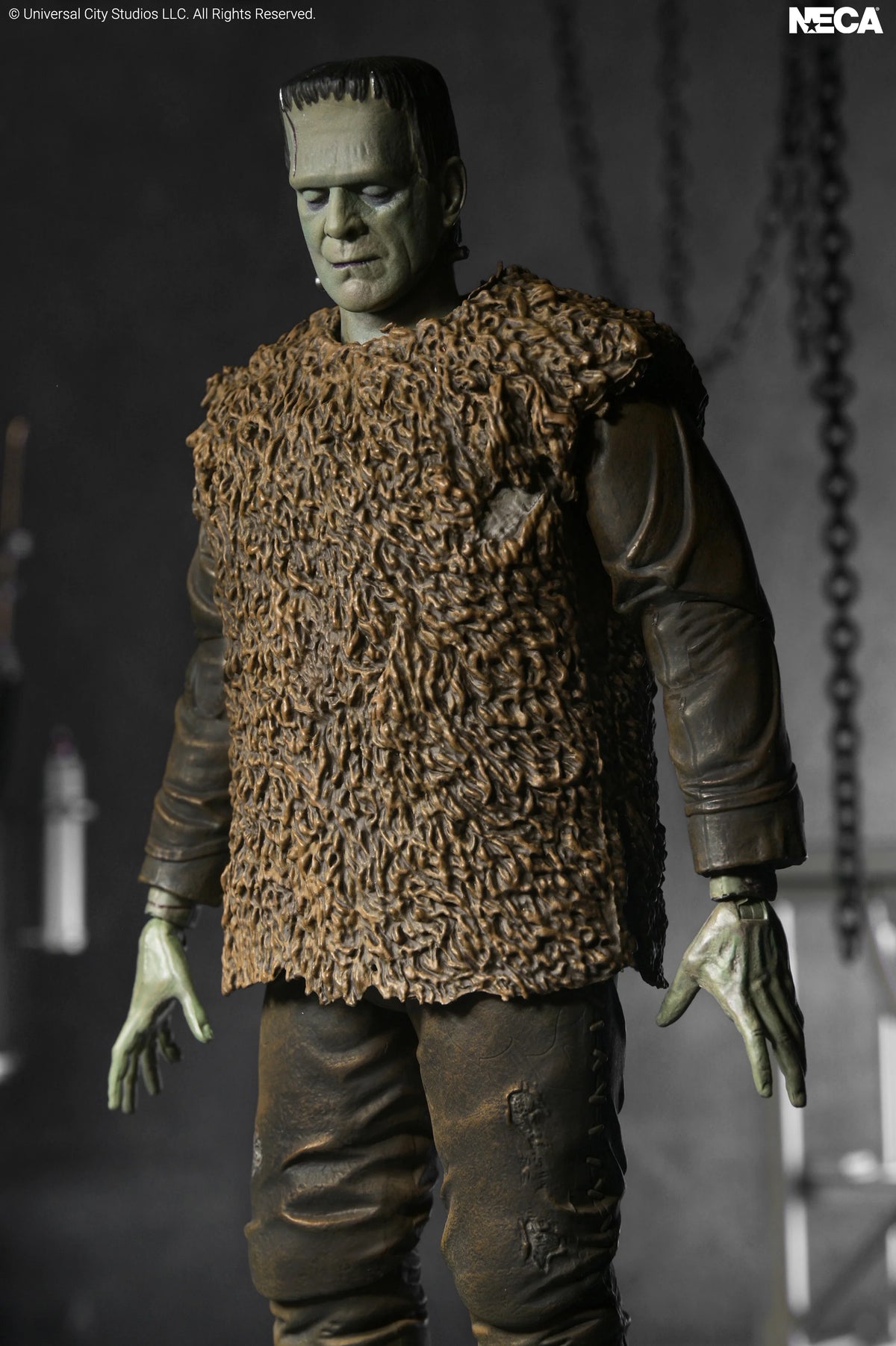 NECA - Universal Monsters: Son of Frankenstein - Ultimate Frankenstein's Monster 7" Action Figure