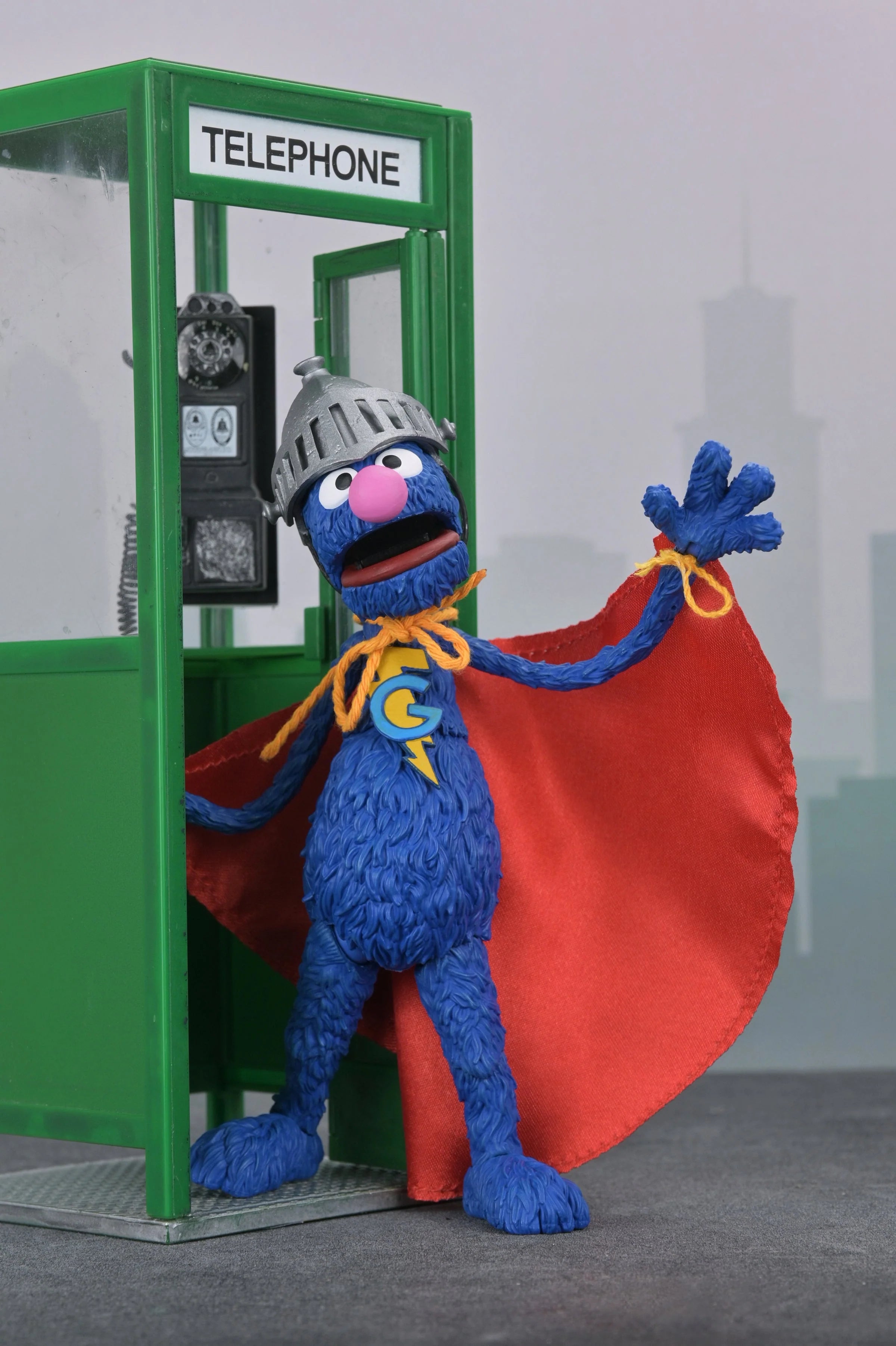 Damaged Package - NECA - Sesame Street - Ultimate Super Grover 7" Scale Action Figure