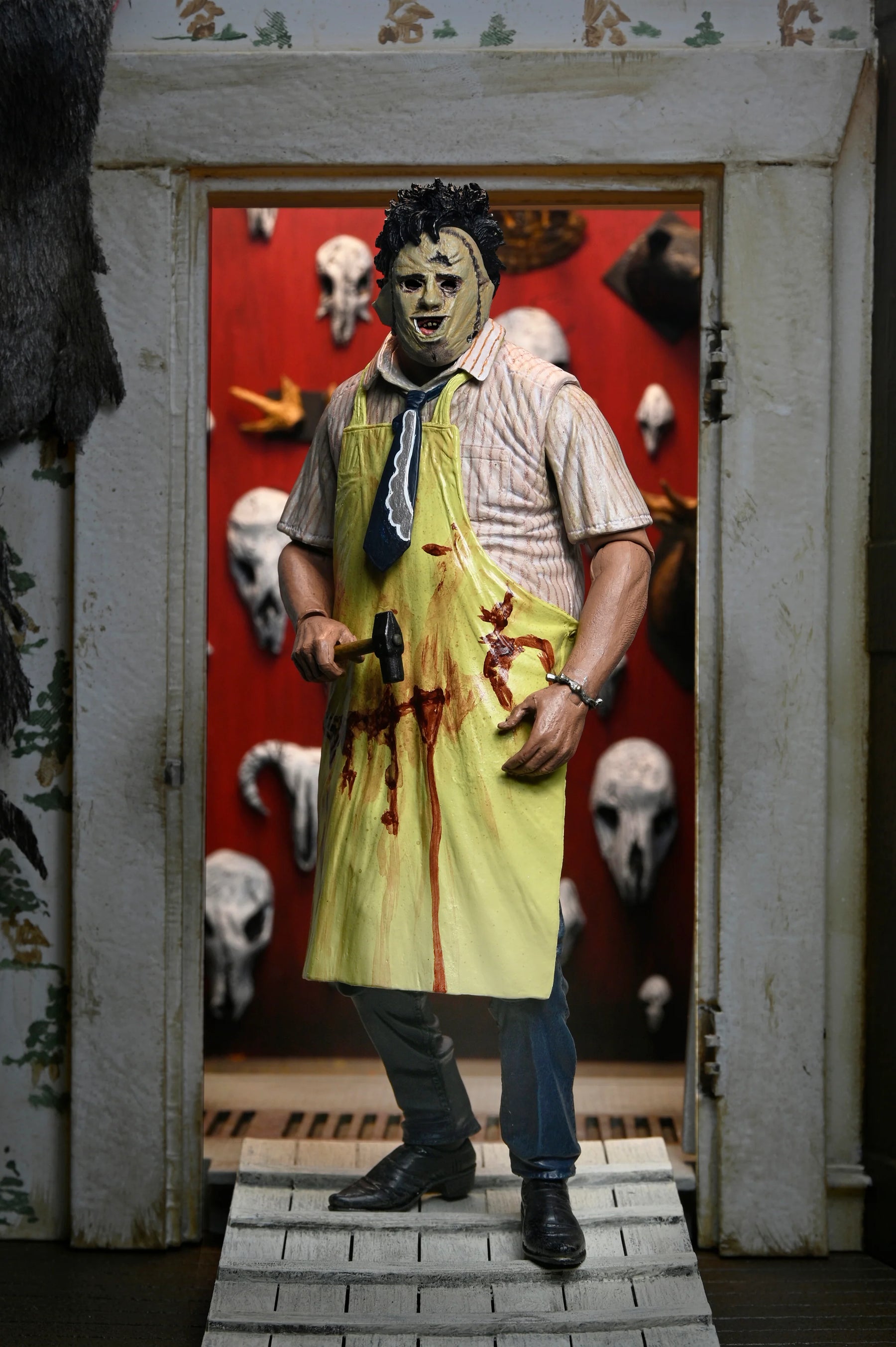 NECA - Texas Chainsaw Massacre - 50th Anniversary Ultimate Leatherface 7" Scale Action Figure (Pre-Order Ships April 2025)