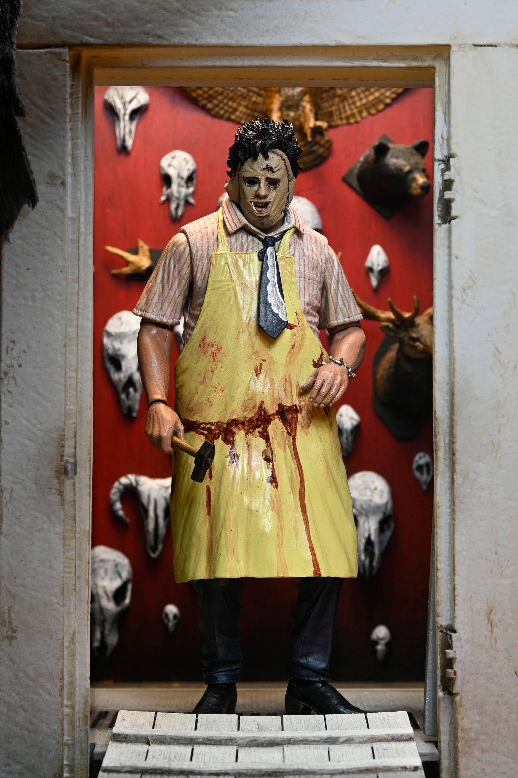 NECA - Texas Chainsaw Massacre - 50th Anniversary Ultimate Leatherface 7" Scale Action Figure (Pre-Order Ships April 2025)