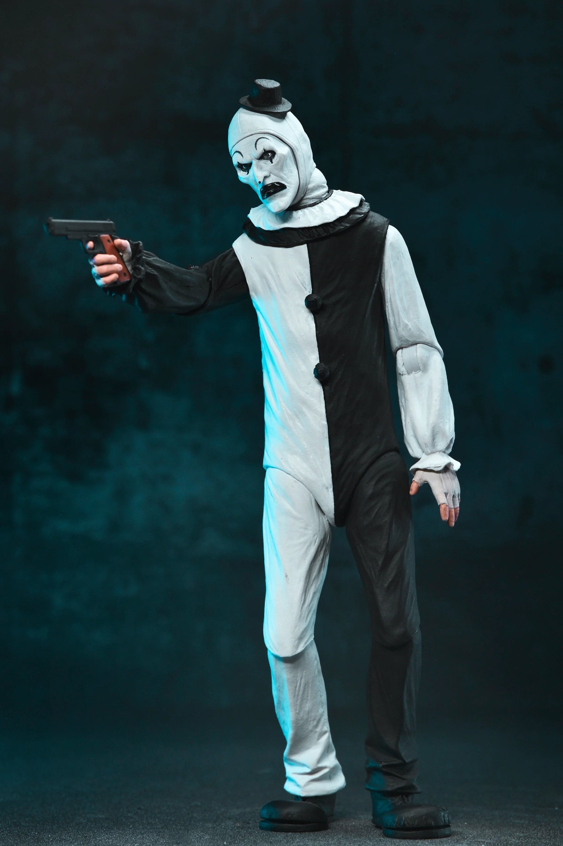 NECA - Terrifier - Ultimate Art the Clown 7" Scale Action Figure (Pre-Order Ships October 2025)