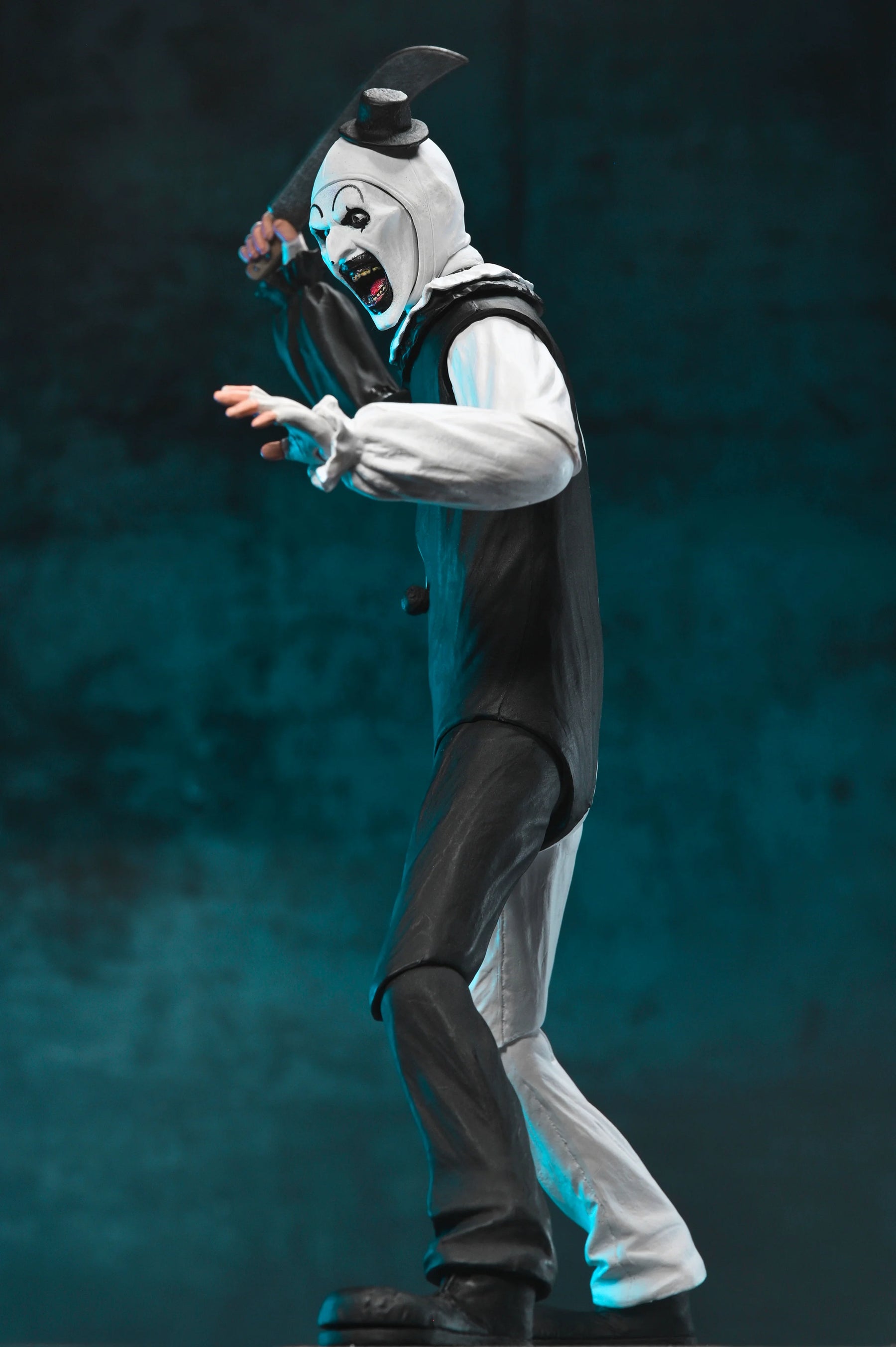 NECA - Terrifier - Ultimate Art the Clown 7" Scale Action Figure (Pre-Order Ships October 2025)
