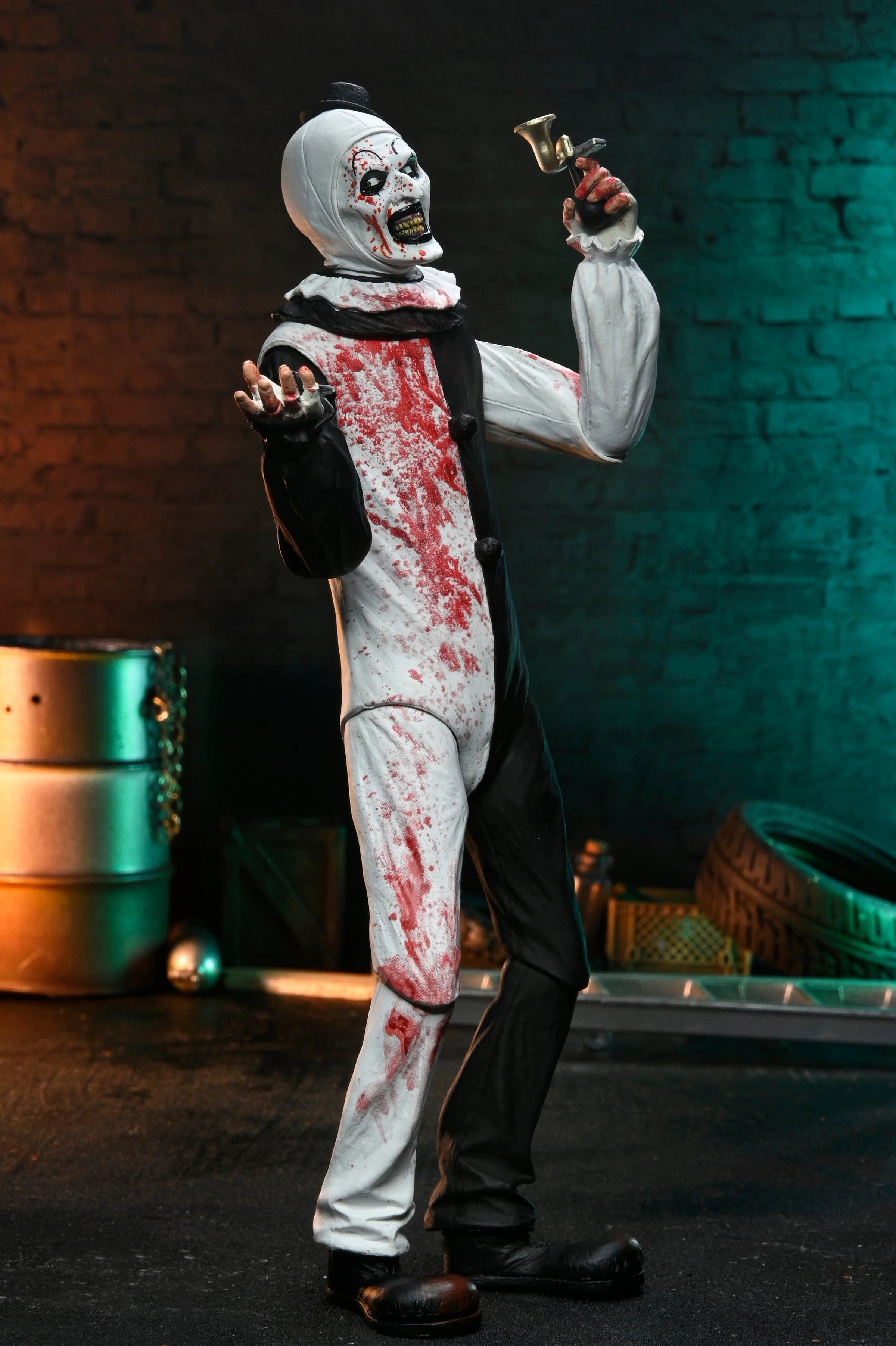 NECA - Terrifier - Ultimate Art the Clown (Blood Splattered) 7" Scale Action Figure