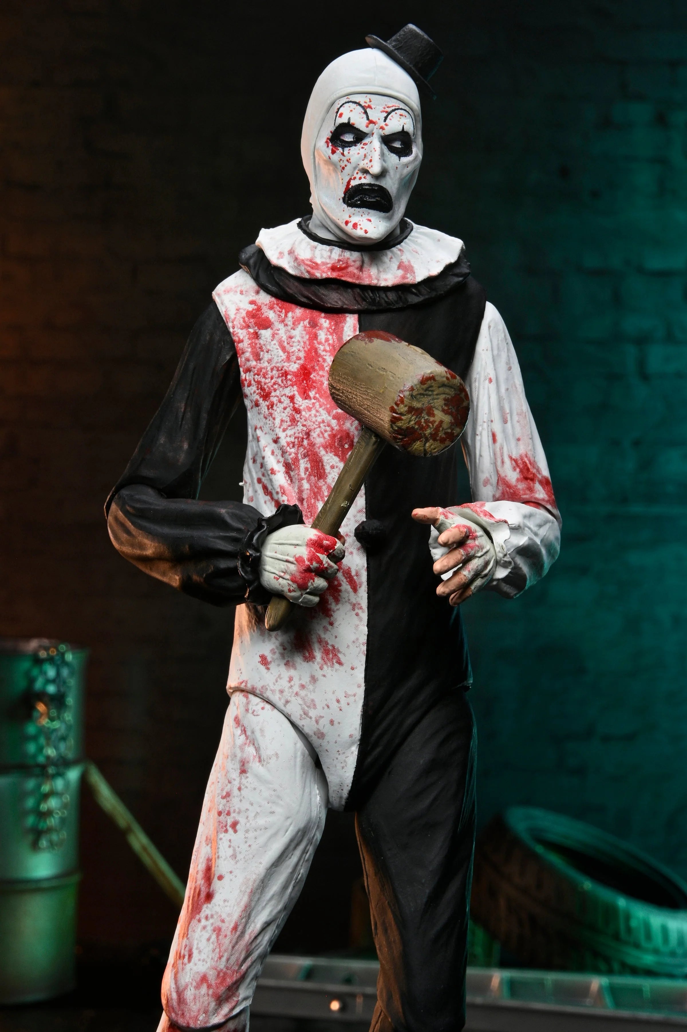 NECA - Terrifier - Ultimate Art the Clown (Blood Splattered) 7" Scale Action Figure