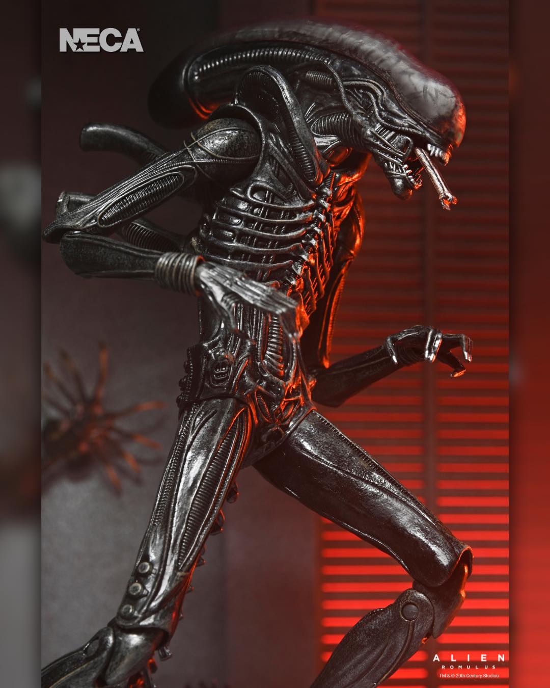NECA - Alien: Romulus - Ultimate Xenomorph XX121 7" Scale Action Figure