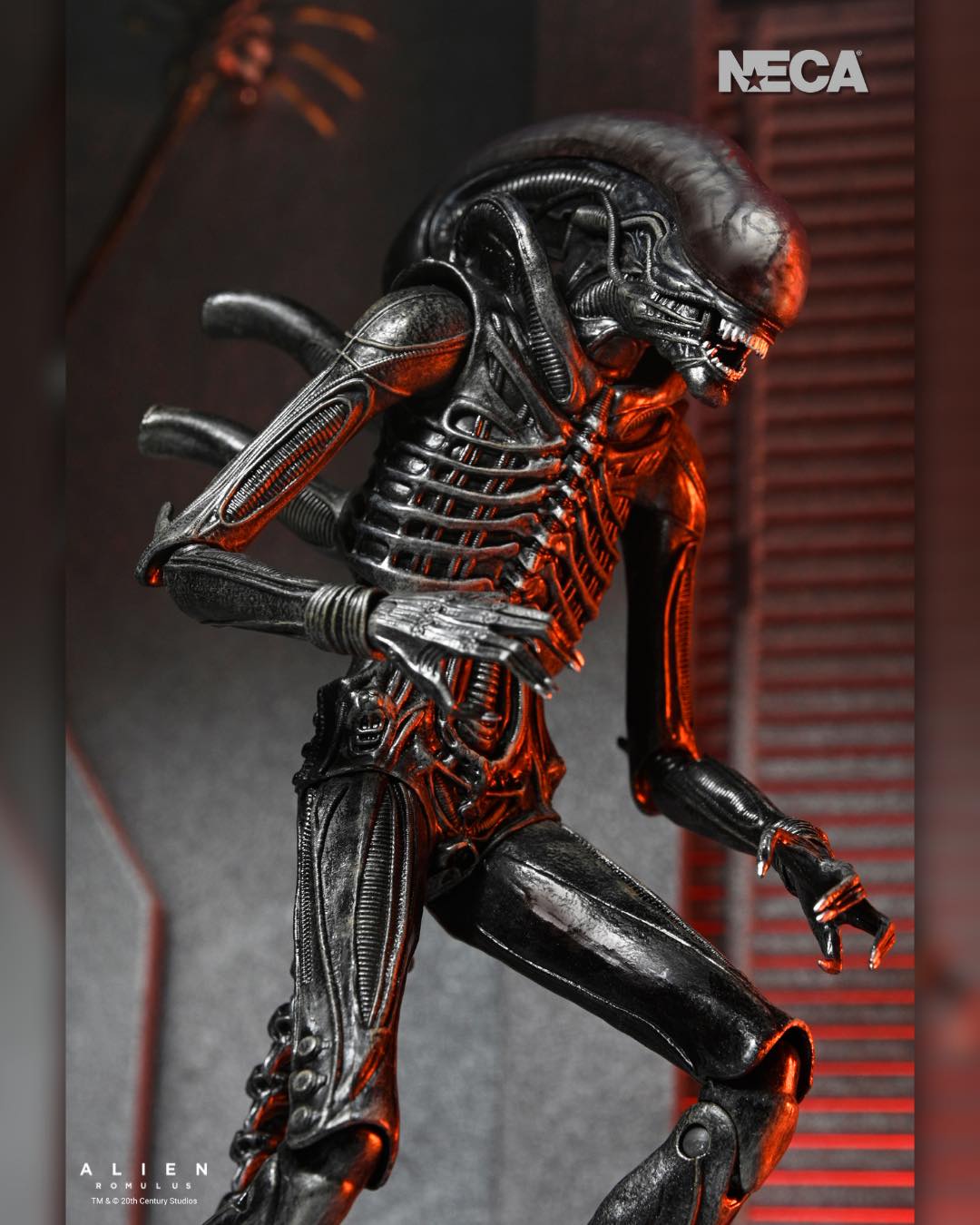 NECA - Alien: Romulus - Ultimate Xenomorph XX121 7" Scale Action Figure