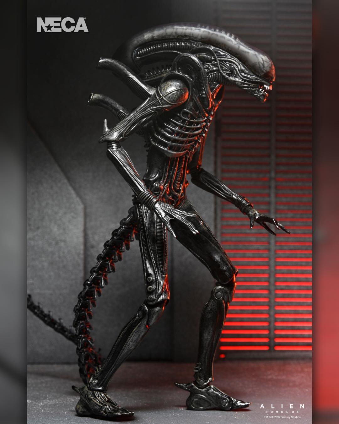NECA - Alien: Romulus - Ultimate Xenomorph XX121 7" Scale Action Figure