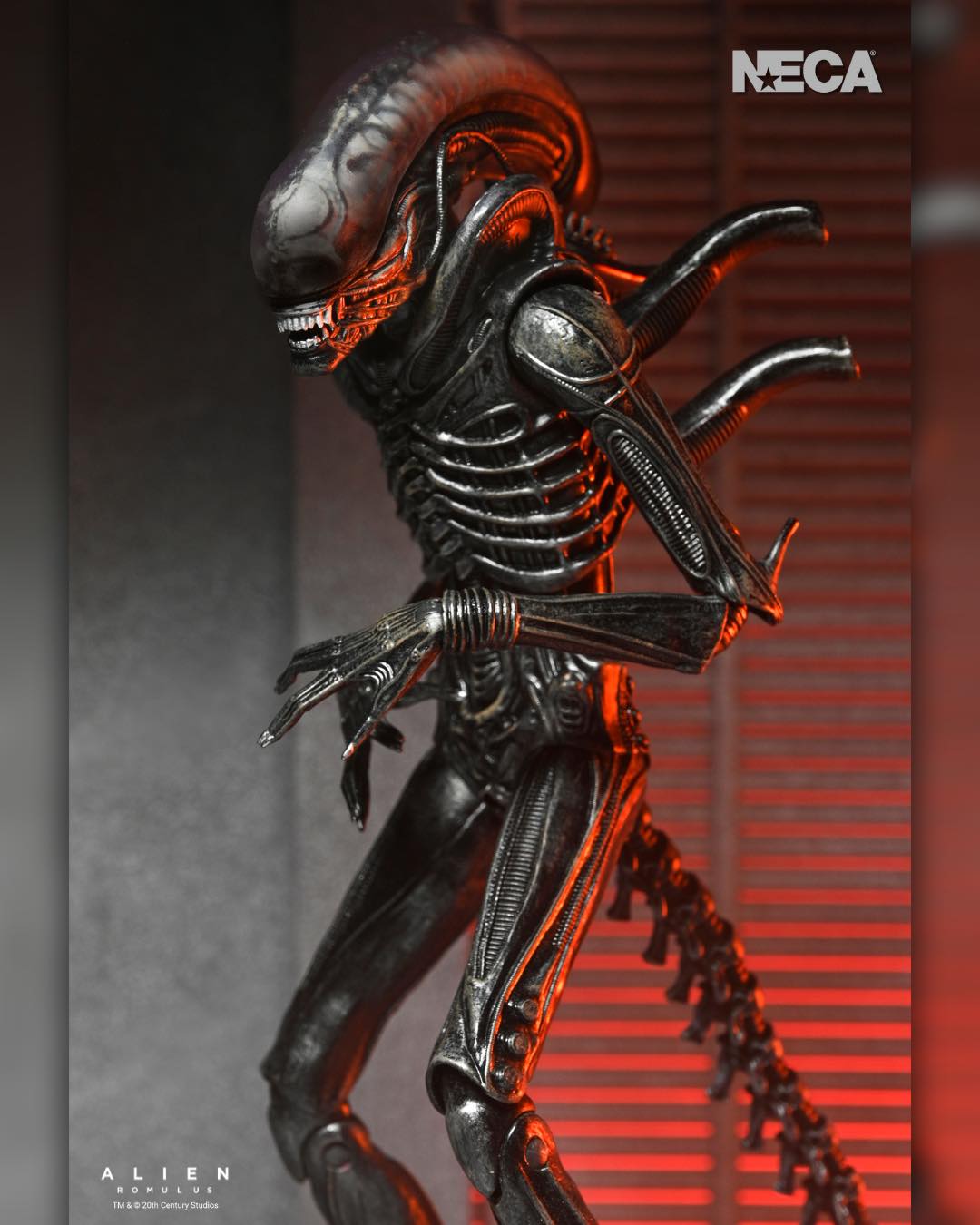NECA - Alien: Romulus - Ultimate Xenomorph XX121 7" Scale Action Figure (Pre-Order Ships September 2026)