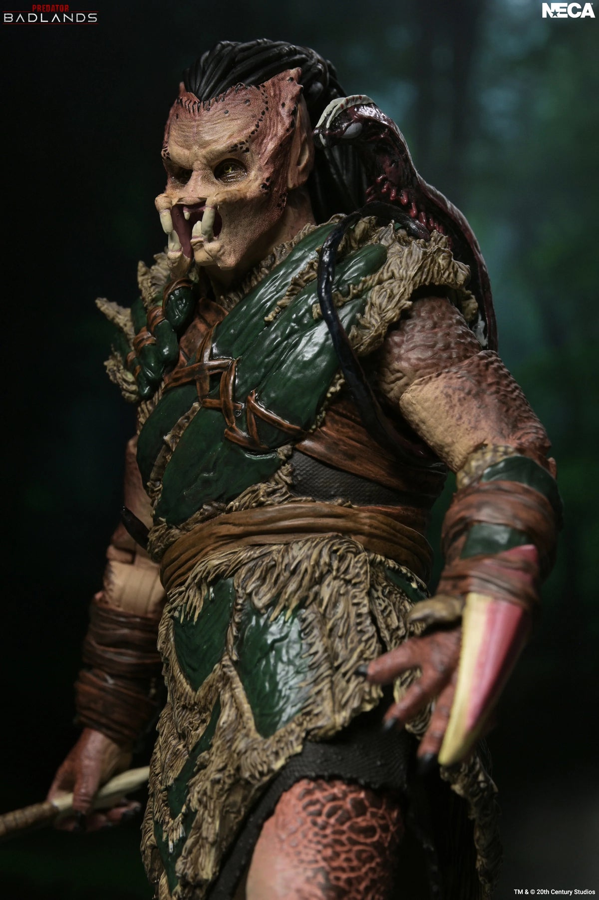 NECA - Predator: Badlands - Ultimate Dek (Bone Bison Armor) 7" Scale Action Figure