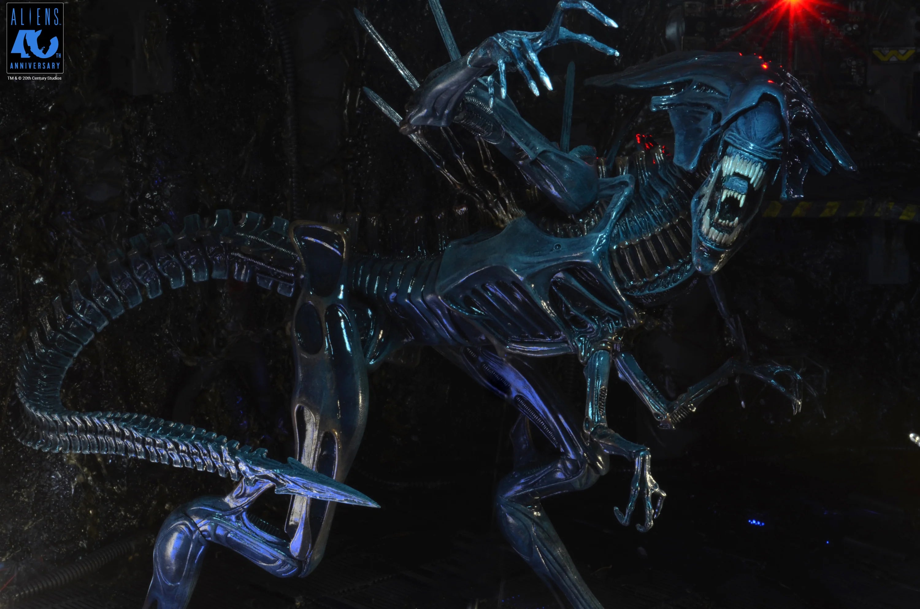 NECA - Aliens: 40th Anniversary Alien Queen Ultra Deluxe Boxed Action Figure (Pre-Order Ships September 2026)