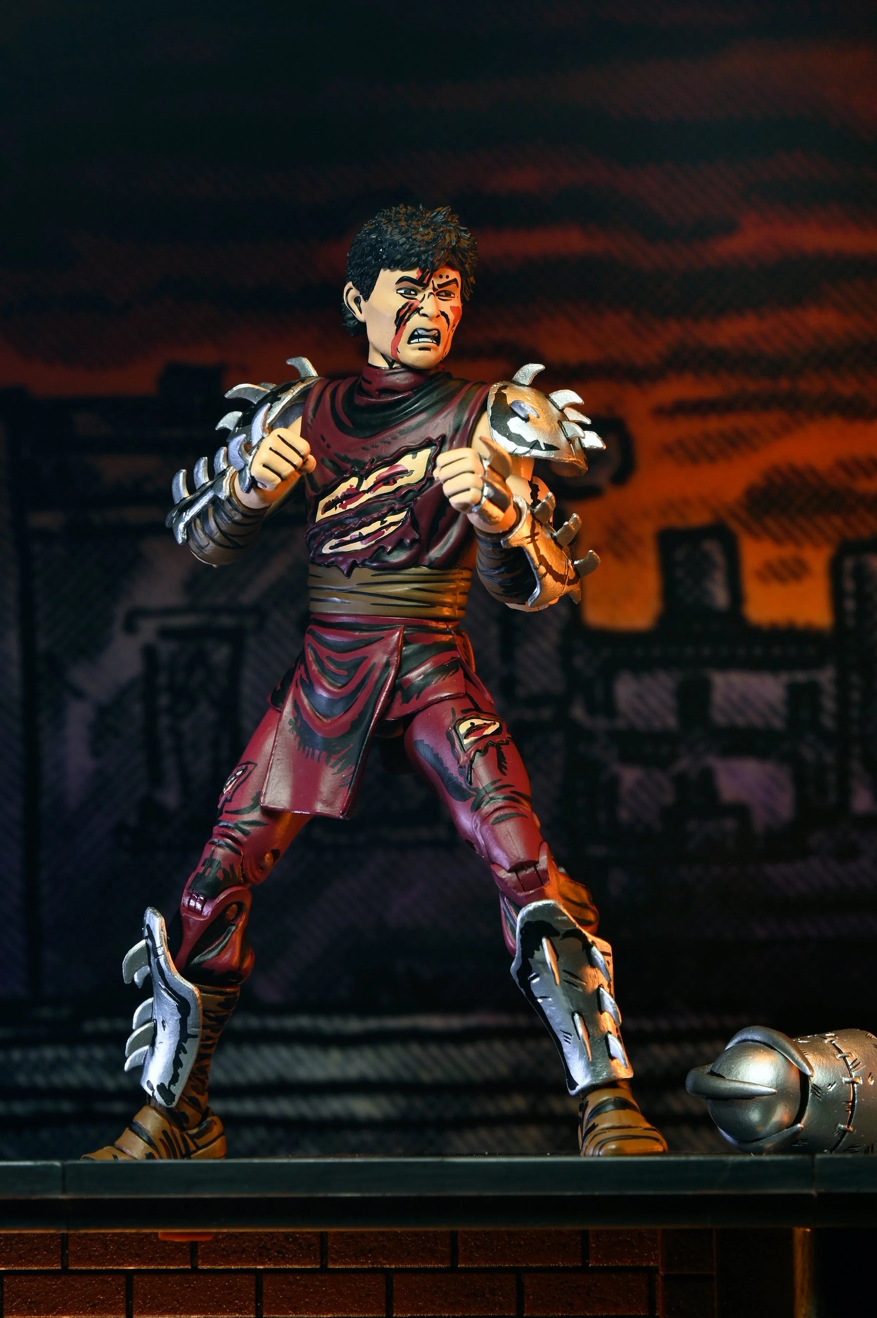 NECA - TMNT: Mirage Comics - Battle-Damaged Shredder (Classic Colors) 7" Scale Action Figure