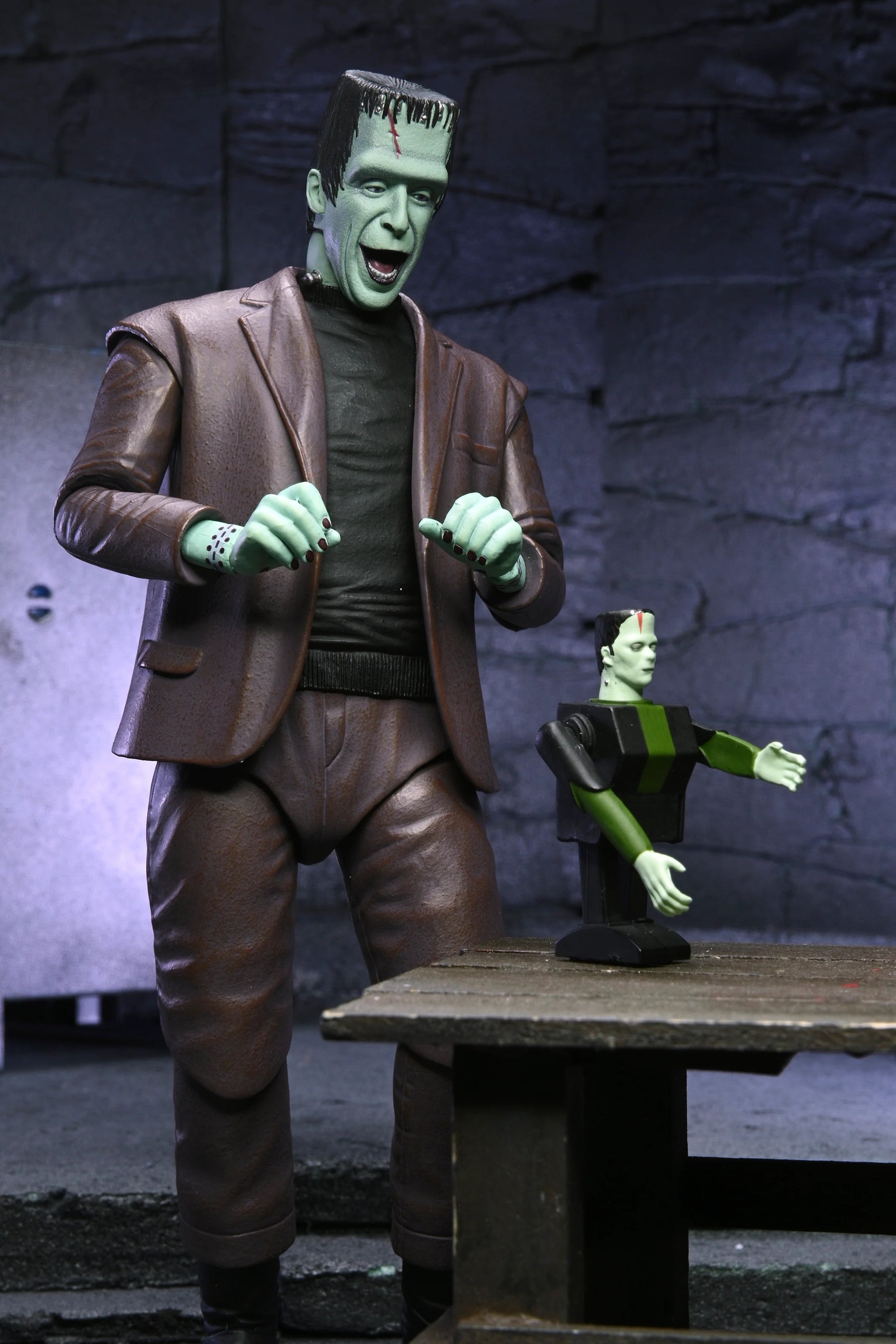 NECA - The Munsters (TV Series) - Ultimate Grandpa & Herman Munster 7" Scale Action Figure Bundle (Pre-Order Ships February 2026)