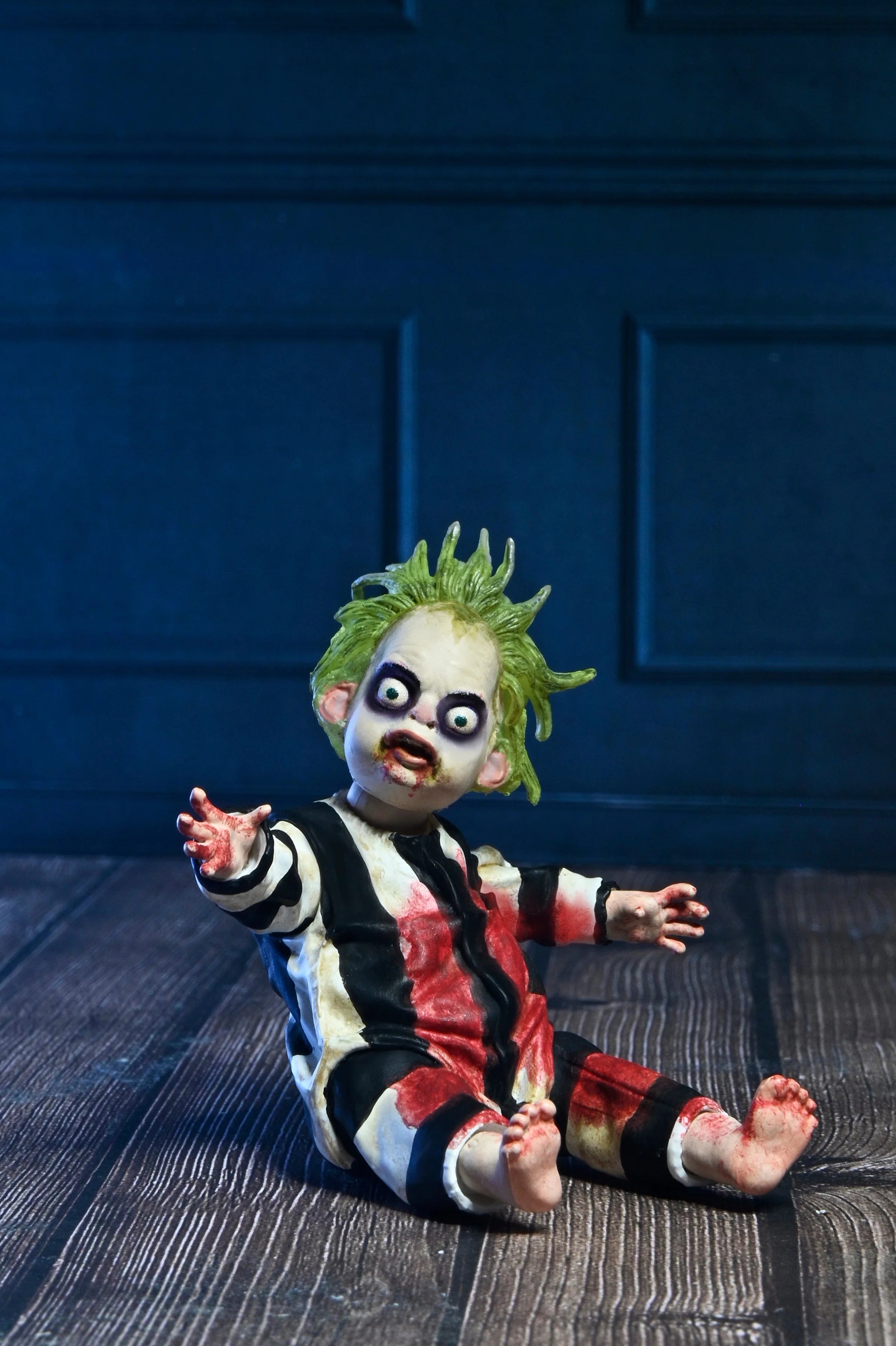 NECA - Beetlejuice Beetlejuice - Ultimate Wedding Tuxedo Beetlejuice 7" Scale Action Figure