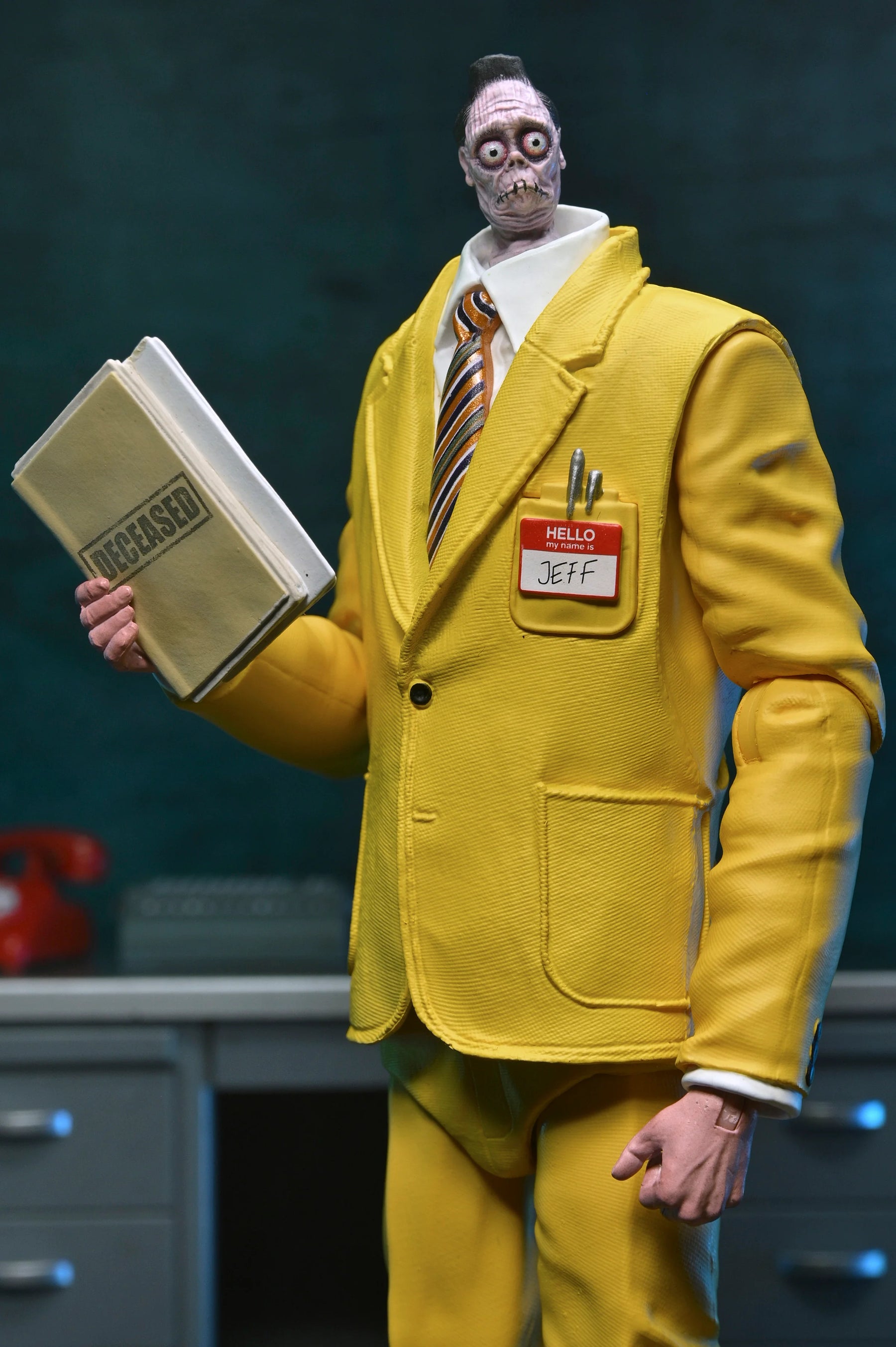 NECA - Beetlejuice Beetlejuice - Ultimate Bob 7" Scale Action Figure (Pre-Order Ships November 2025)