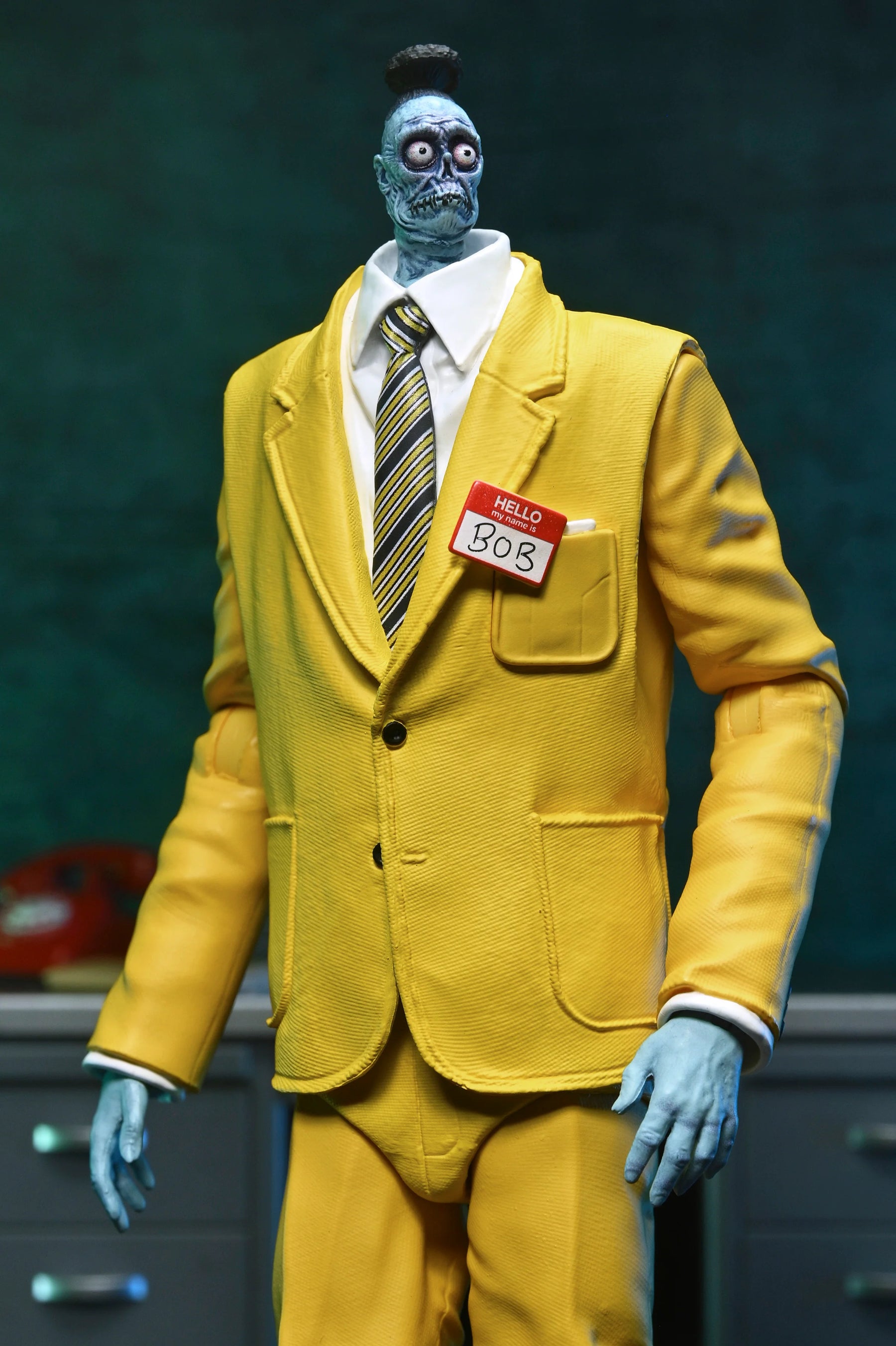 NECA - Beetlejuice Beetlejuice - Ultimate Bob 7" Scale Action Figure (Pre-Order Ships November 2025)