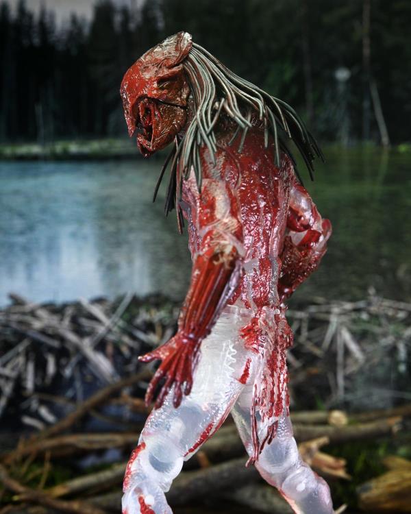 NECA - Prey - Ultimate Feral Predator (Bear Blood) Action Figure