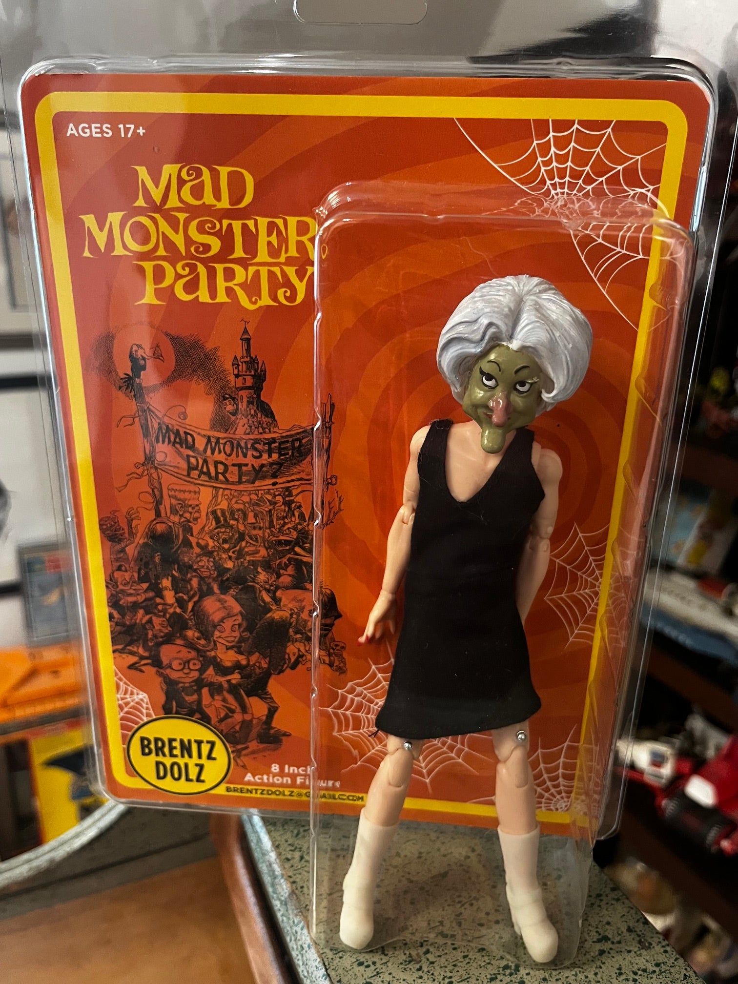 Brentz Dolz Mad Monster Party - The Monster's Mate 8" Art Action Figure