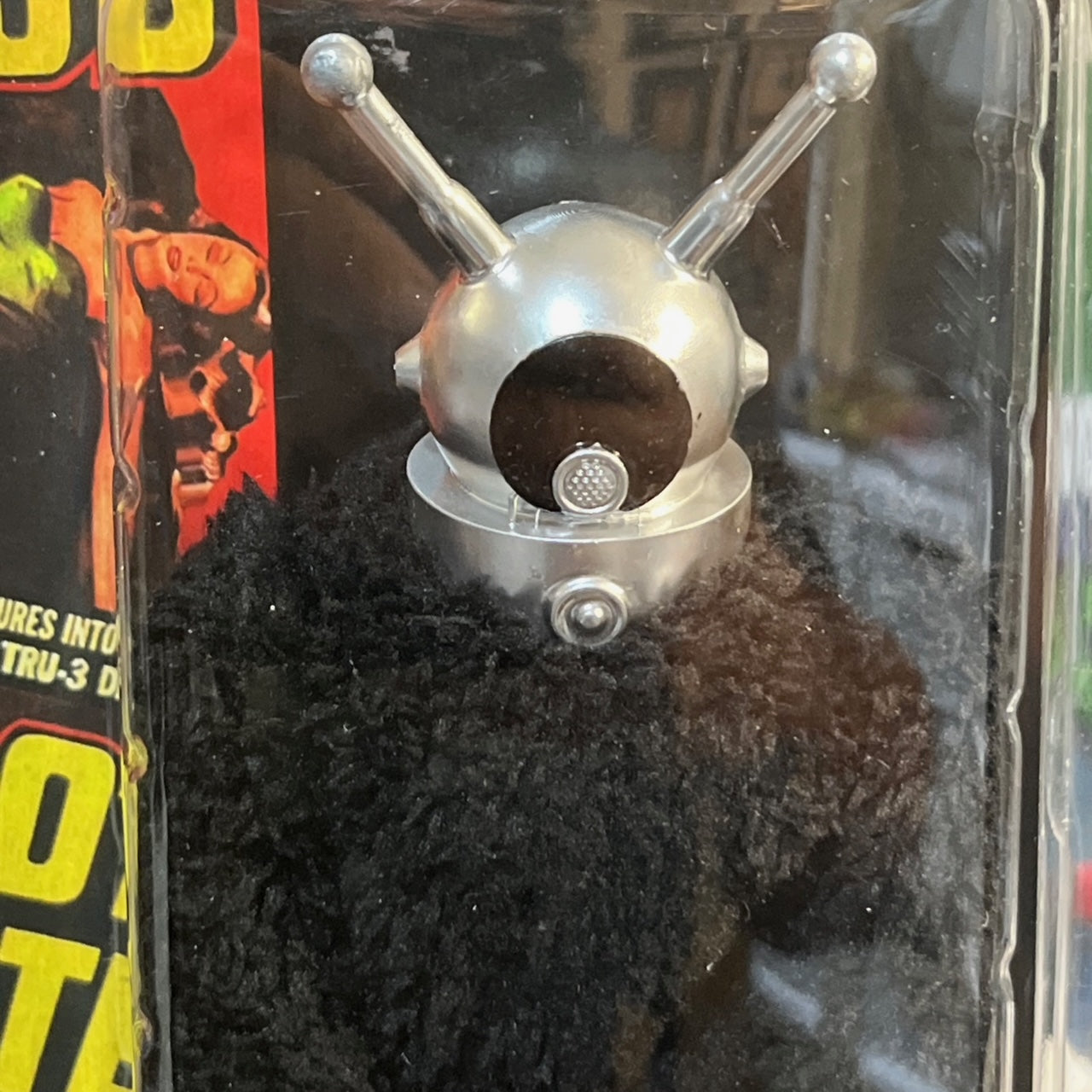 Brentz Dolz Robot Monster in 3D - Robot Monster 8" Art Action Figure