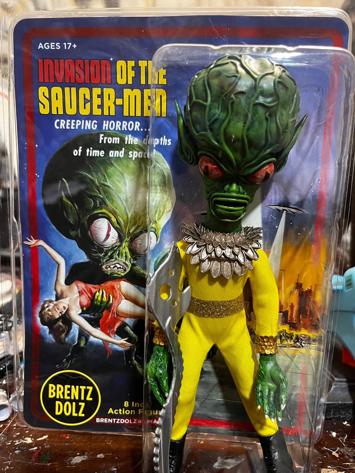 Brentz Dolz Invasion Of The Saucer-Men - Green Alien (Yellow Suit) 8" Art Action Figure