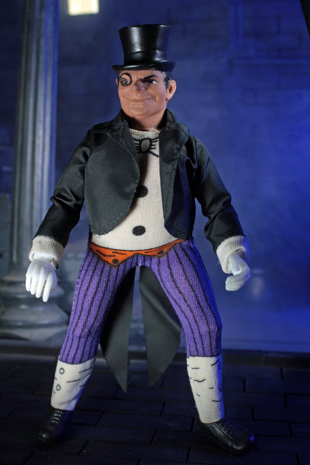 Damaged Package Mego Wave 17 - Penguin 50th Anniversary World's Greatest Superheroes (Classic Box) 8" Action Figure