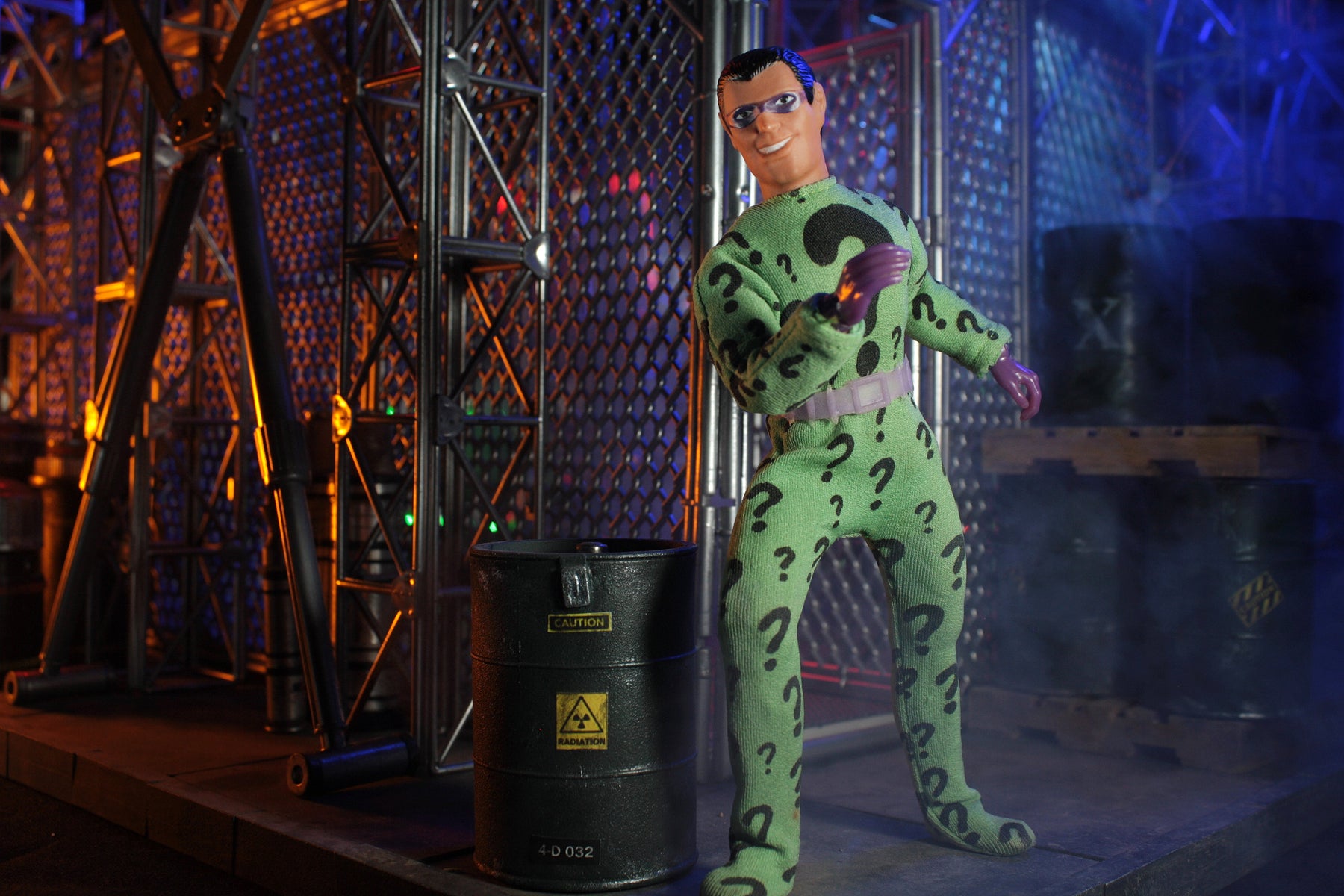 Damaged Package Mego Wave 17 - Riddler 50th Anniversary World's Greatest Superheroes (Classic Box) 8" Action Figure