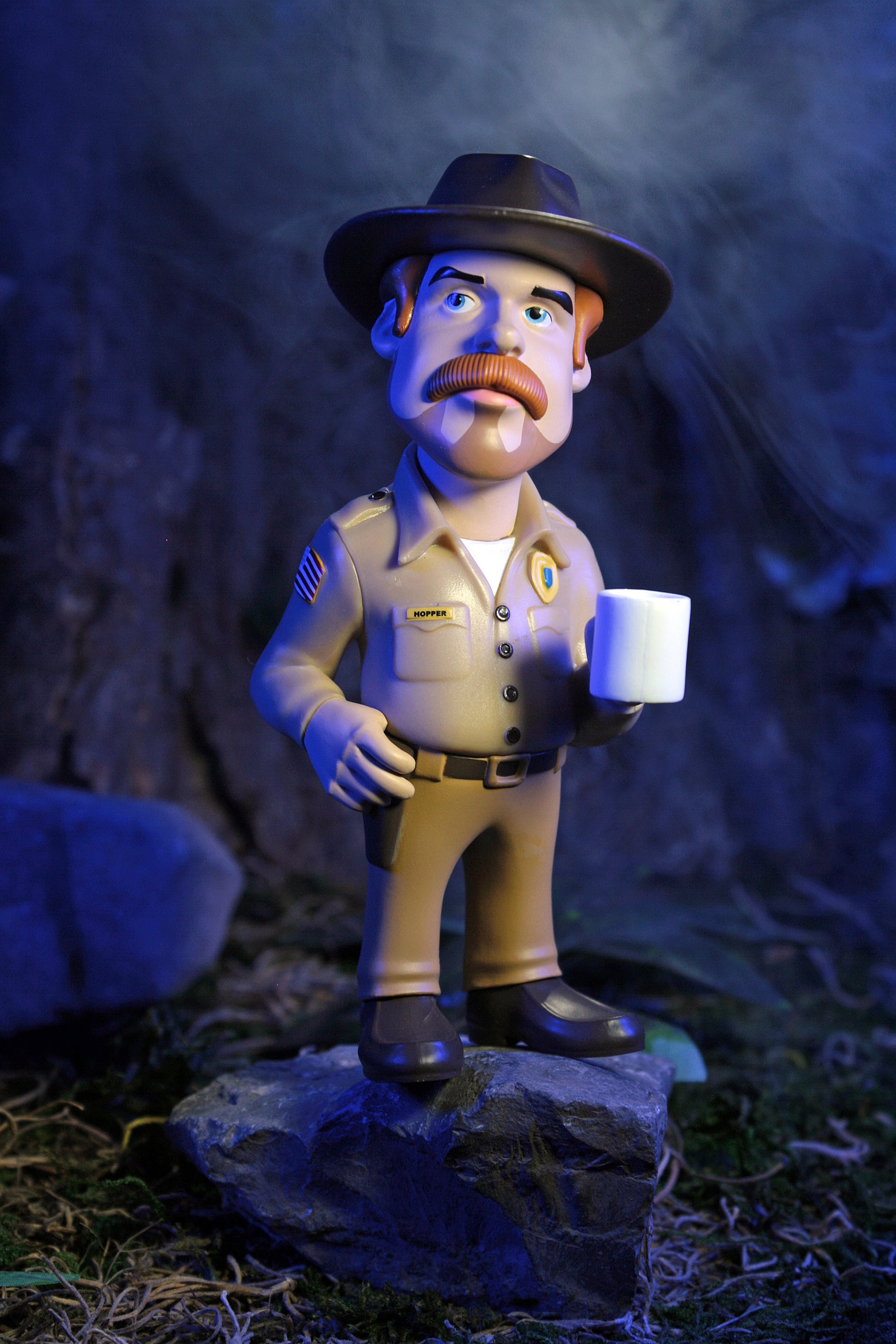 Mego - MINIX Stranger Things: Hopper Vinyl Figure