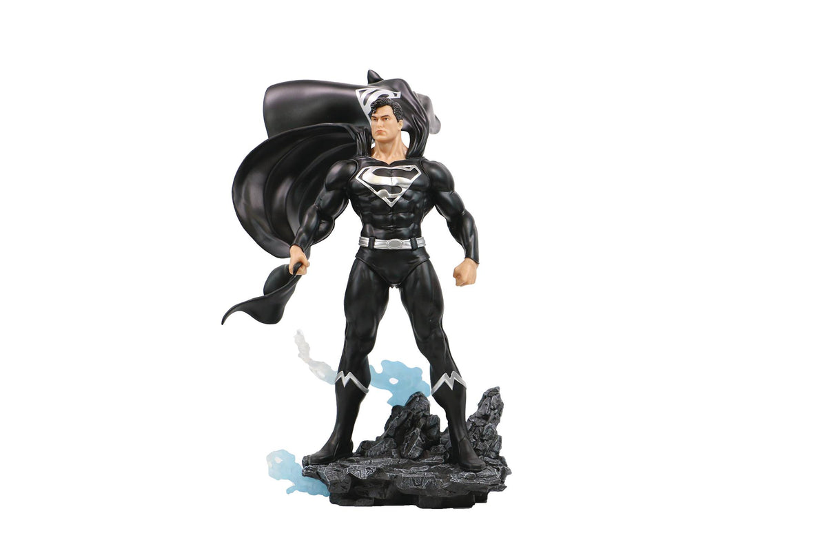 DIAMOND SELECT - DC Heroes - Superman (Black) 1/8 Scale Statue