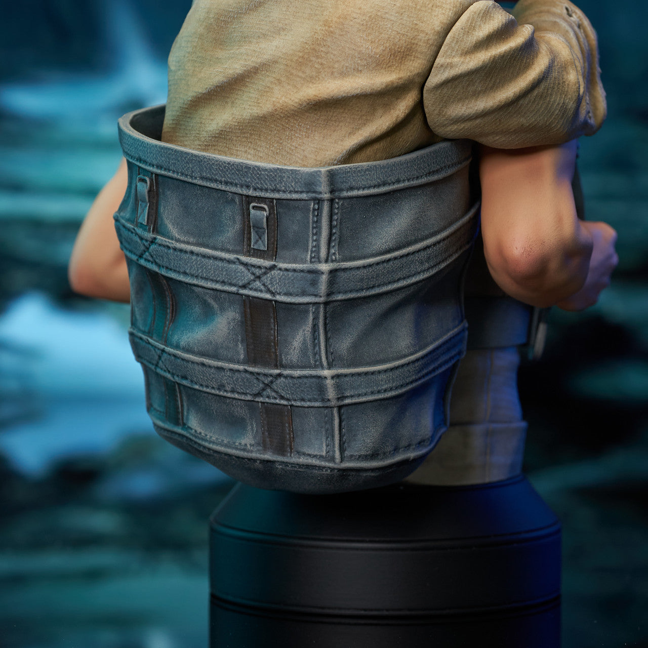 DIAMOND SELECT - Star Wars: The Empire Strikes Back Luke Skywalker with Yoda 1/6 Scale Limited Edition Bust