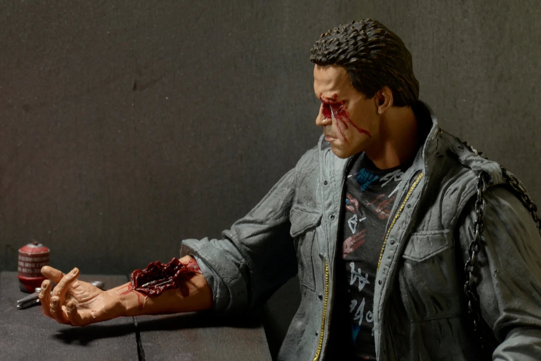 NECA - Terminator - Ultimate T-800 (Tech Noir) 7" Scale Action Figure (Pre-Order Ships February 2026)