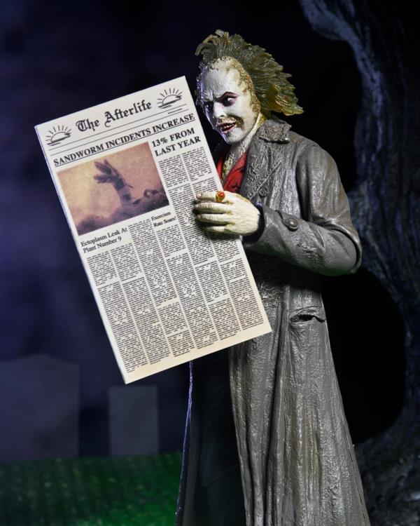 NECA - Beetlejuice (1988) - Ultimate Beetlejuice "Bio-Exorcist" Tour Guide 7" Action Figure