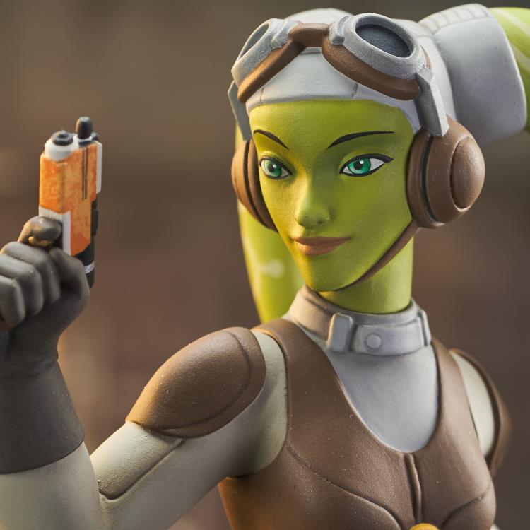 DIAMOND SELECT - Star Wars Rebels Hera and Chopper 1/7 Scale Limited Edition Bust Set