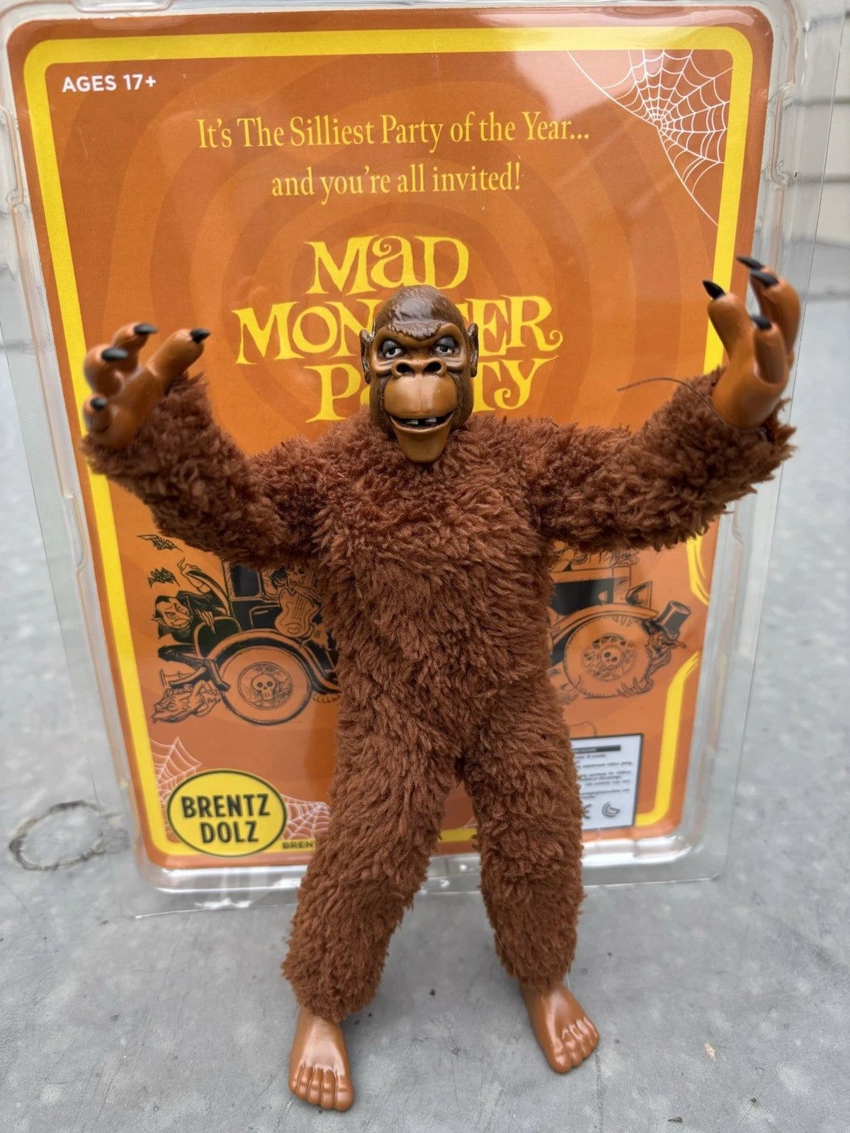 Brentz Dolz Mad Monster Party - IT 8" Art Action Figure