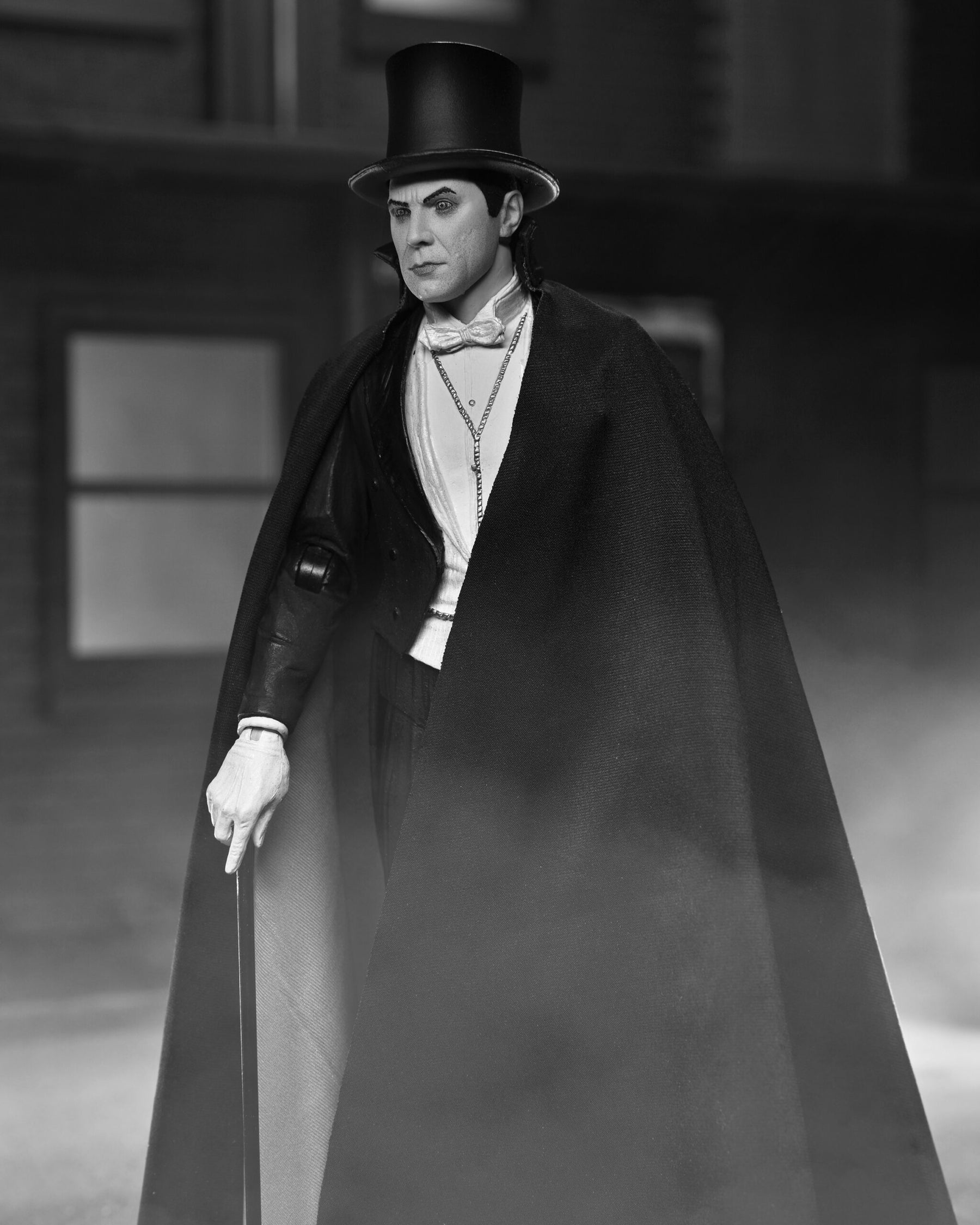 NECA - Universal Monsters - Ultimate Dracula (Carfax Abbey) 7" Action Figure