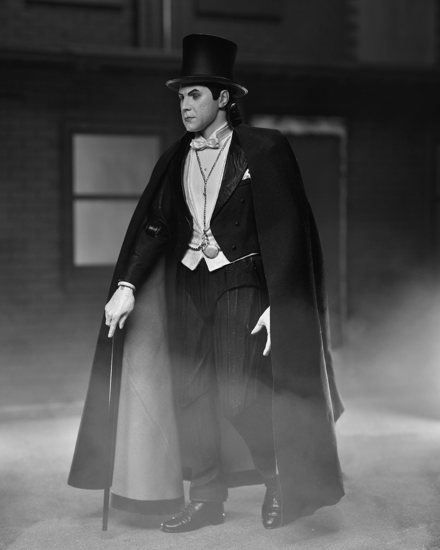 NECA - Universal Monsters - Ultimate Dracula (Carfax Abbey) 7" Action Figure
