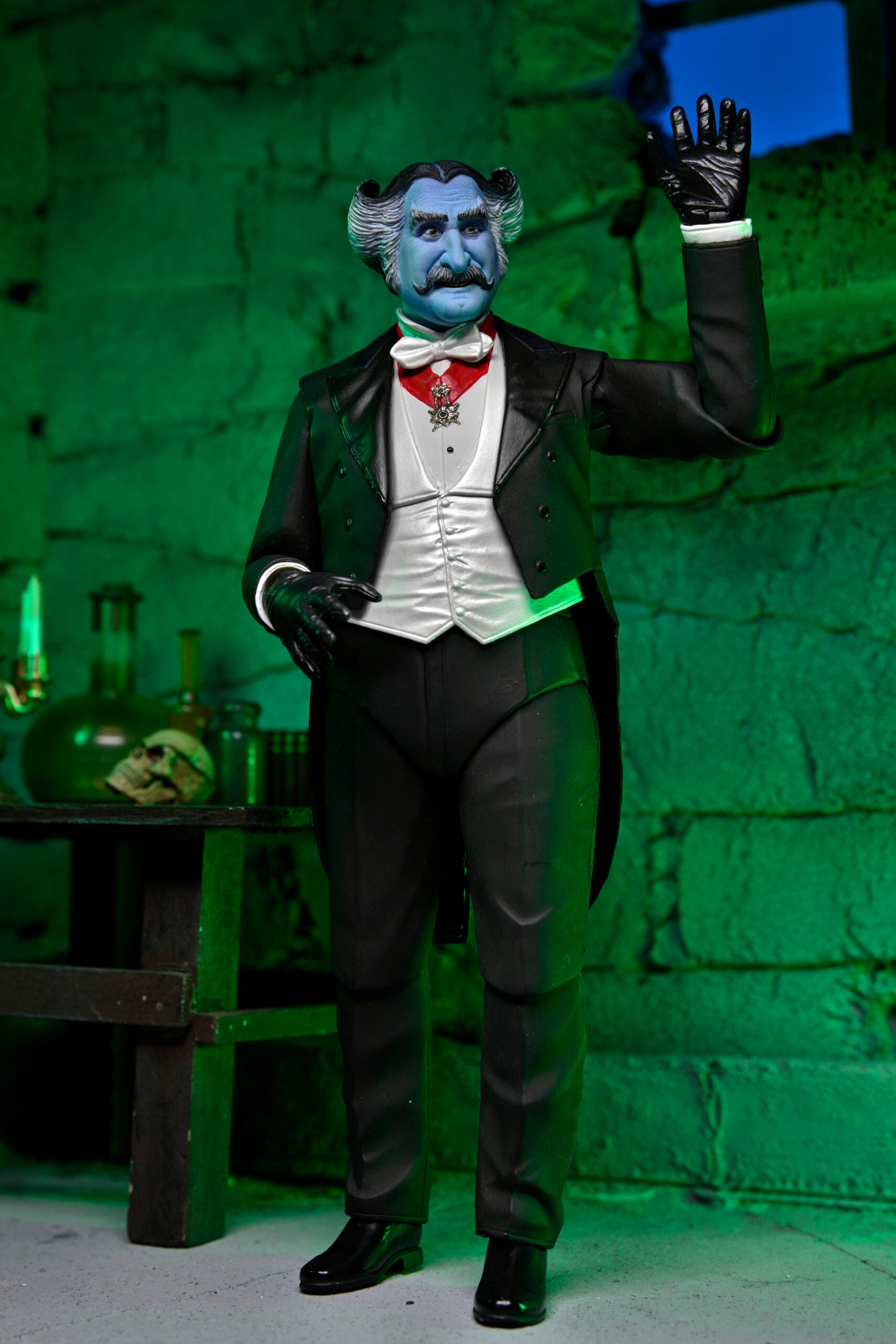 NECA - Rob Zombie’s The Munsters - Ultimate The Count 7" Action Figure
