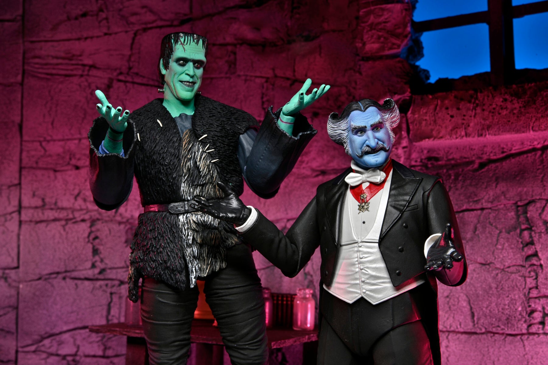 NECA - Rob Zombie’s The Munsters - Ultimate The Count 7" Action Figure