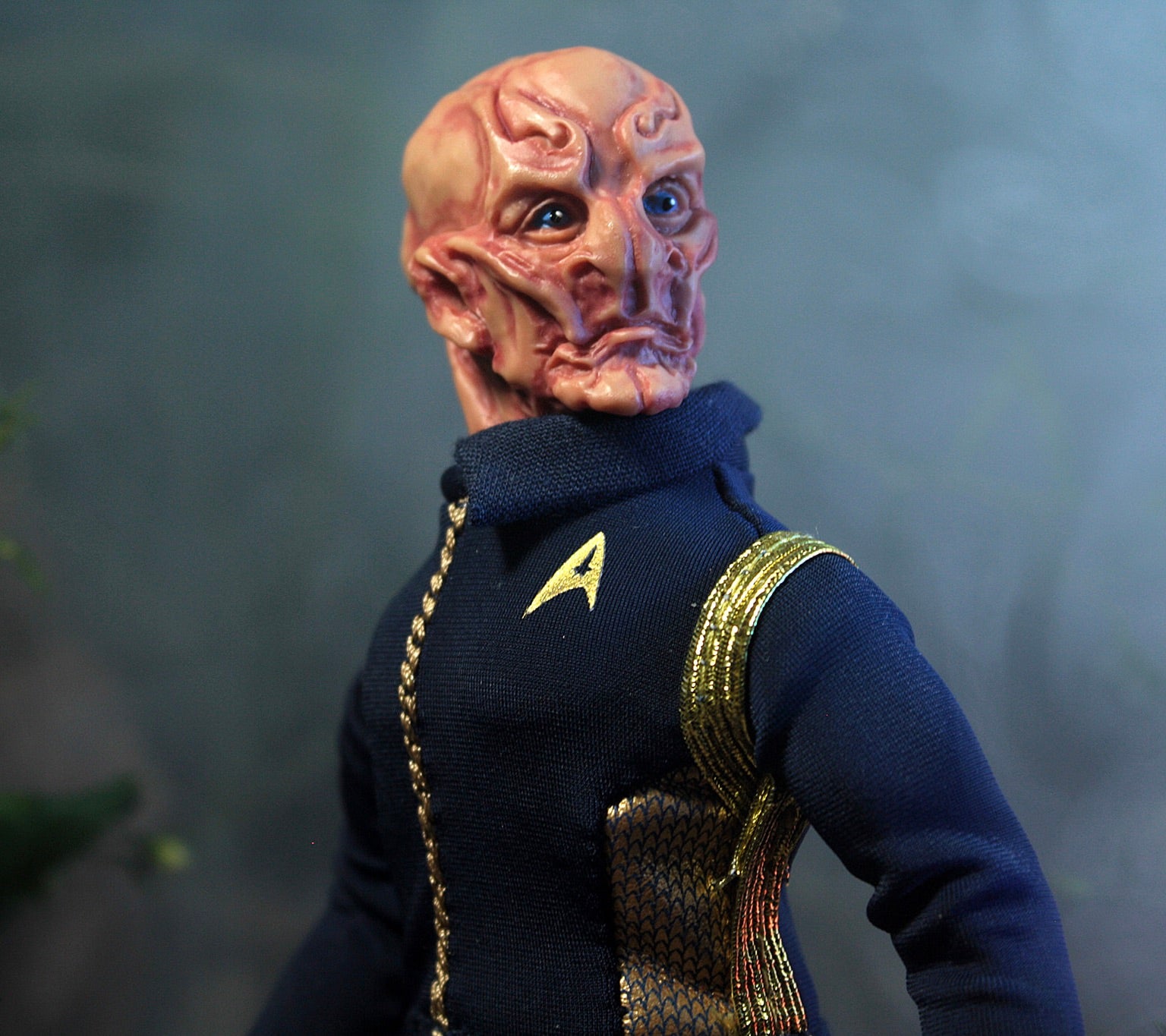 Mego Star Trek Wave 9 - Saru 8" Action Figure - Zlc Collectibles
