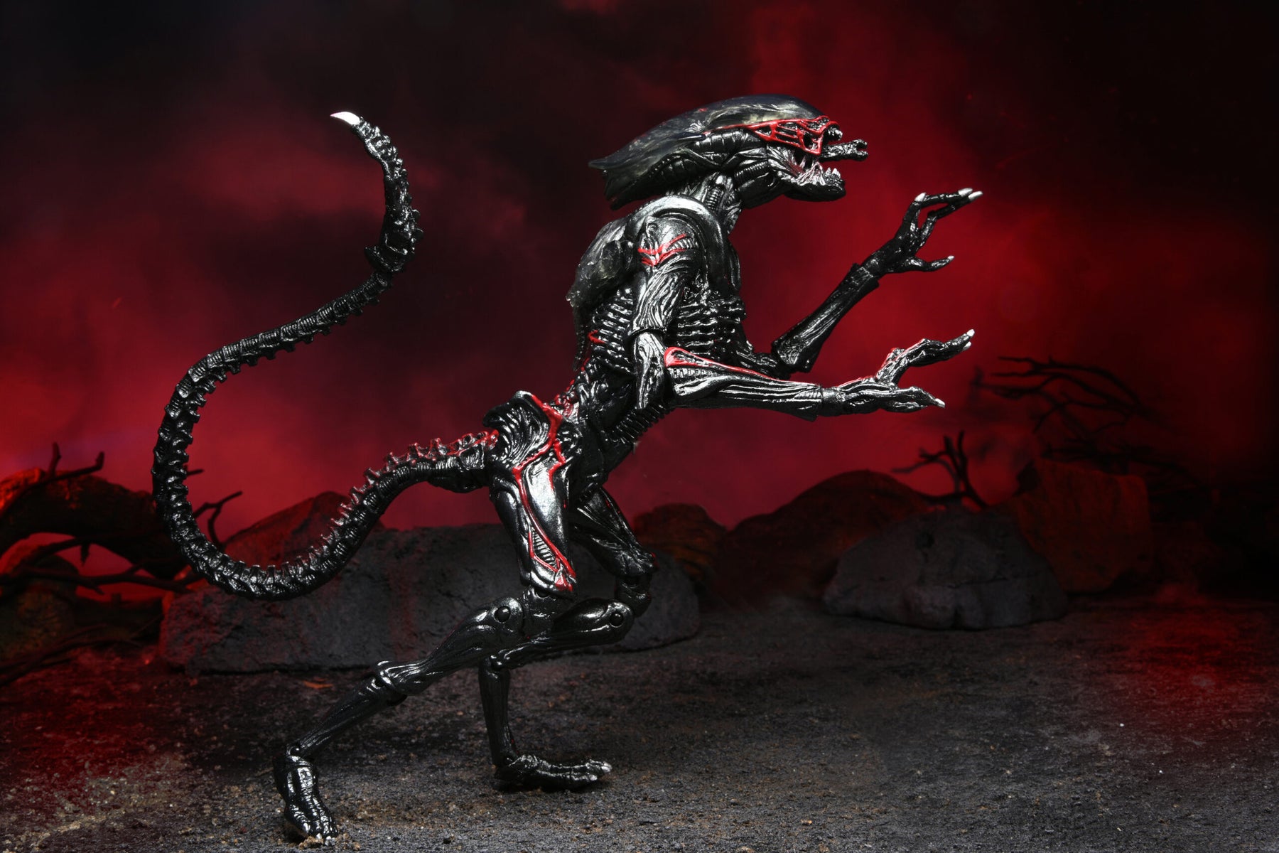 NECA - Aliens - Ultimate Kenner Night Cougar Alien 7" Action Figure