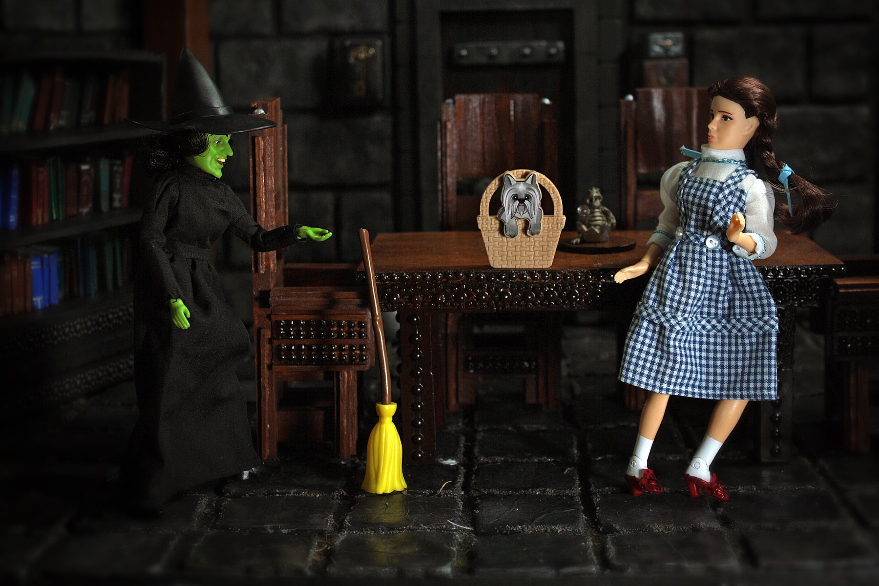 Mego Movies The Wizard of Oz - Dorothy 8" Action Figure