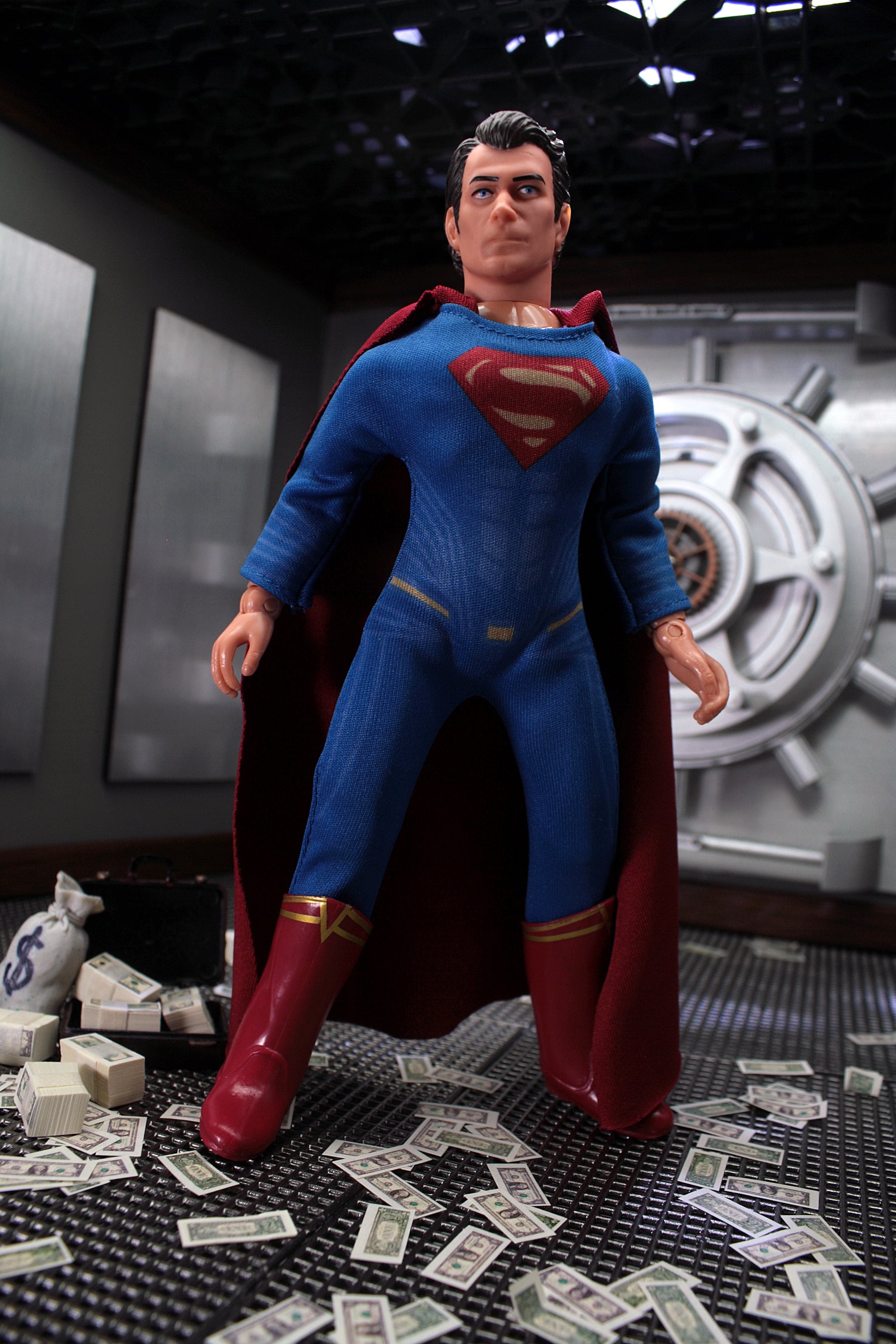 Mego DC Wave 14 - Henry Cavill Superman 8" Action Figure