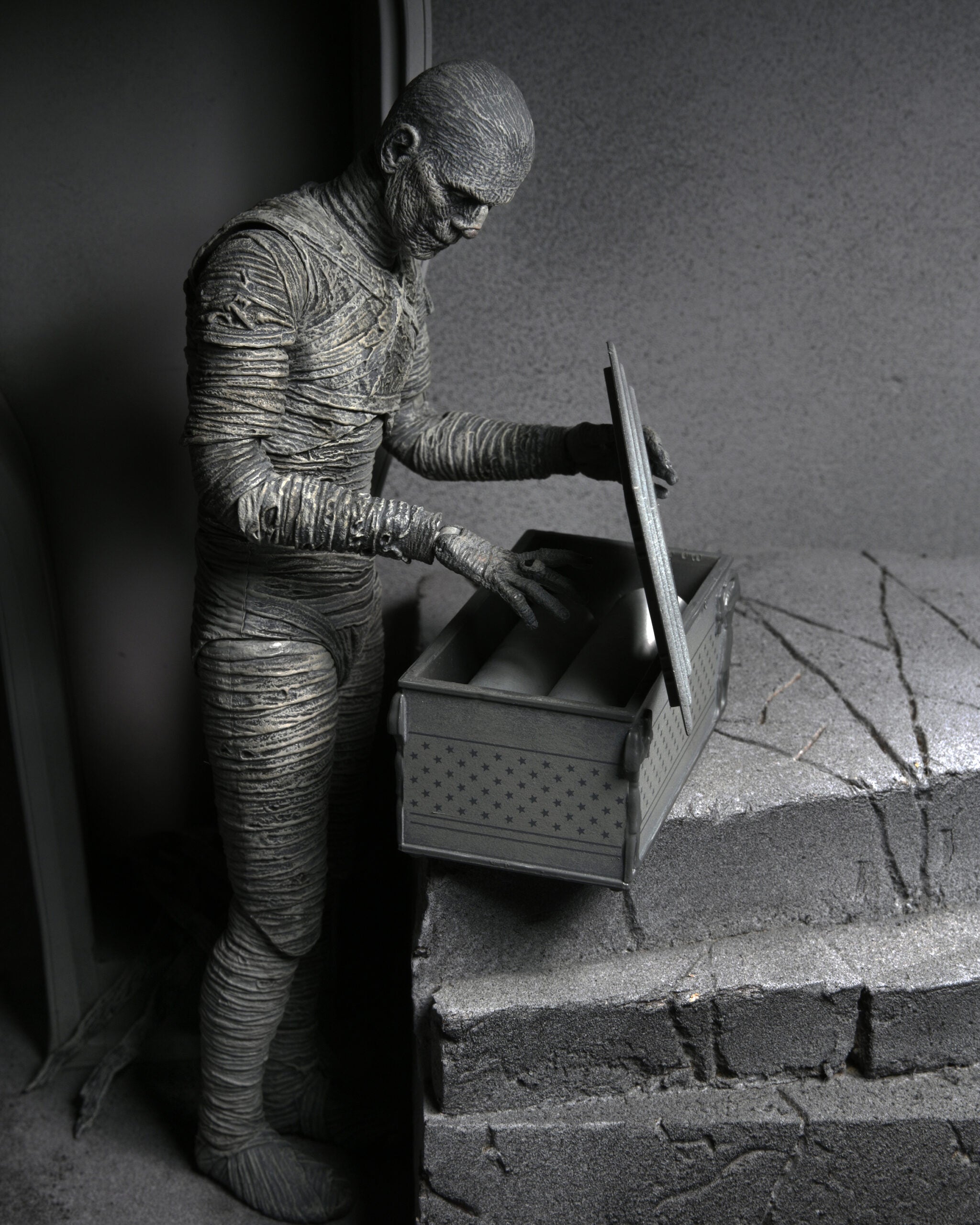 NECA - Universal Monsters - Ultimate Mummy (B&W) 7" Action Figure