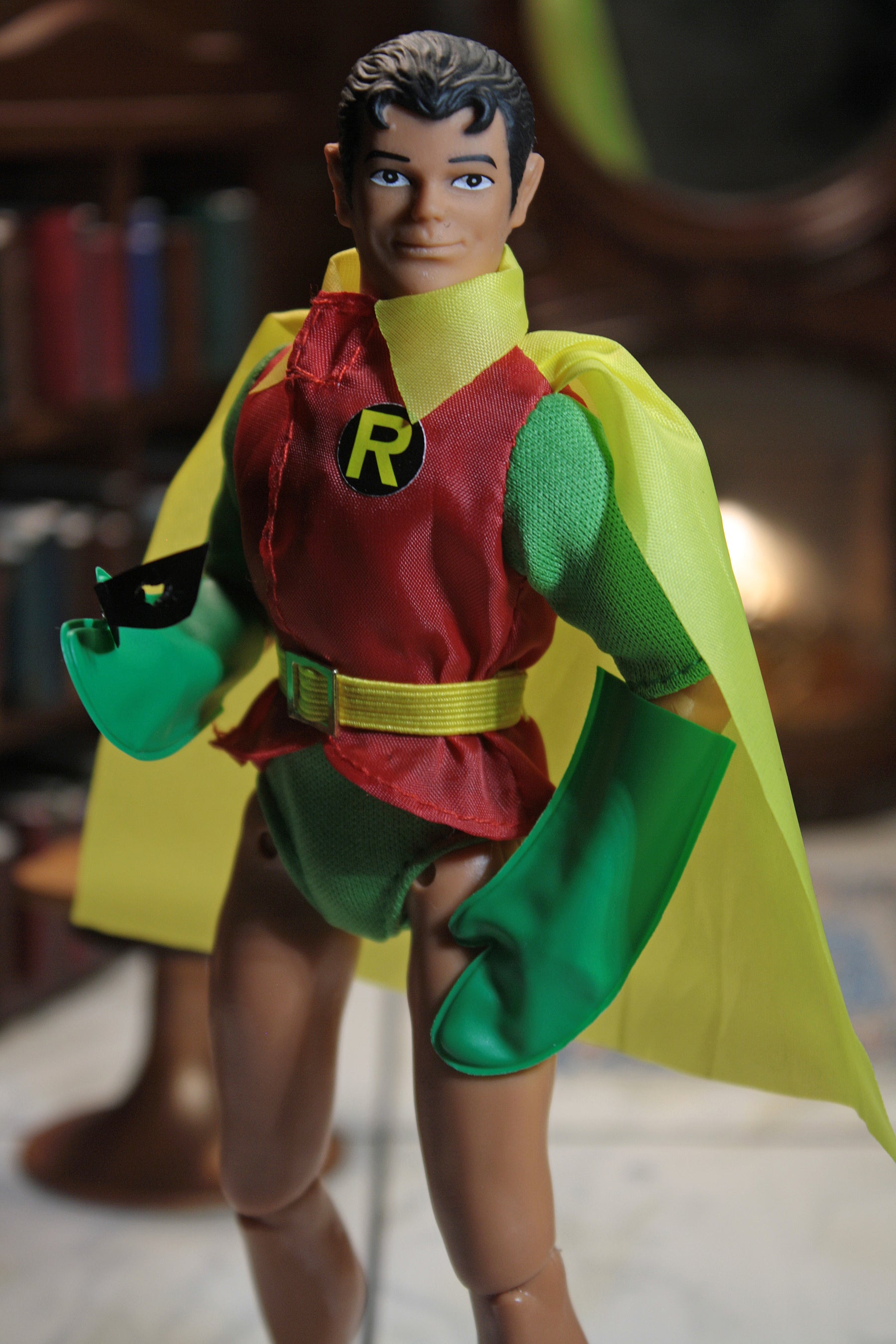 Mego Wave 16 - Robin 50th Anniversary World's Greatest Superheroes (Classic Box) 8" Action Figure