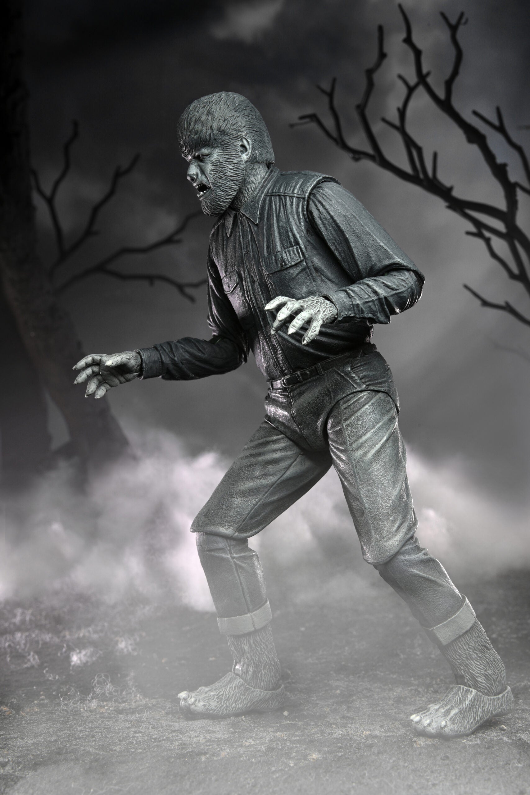 NECA - Universal Monsters - Ultimate Wolf Man (B&W) 7" Action Figure