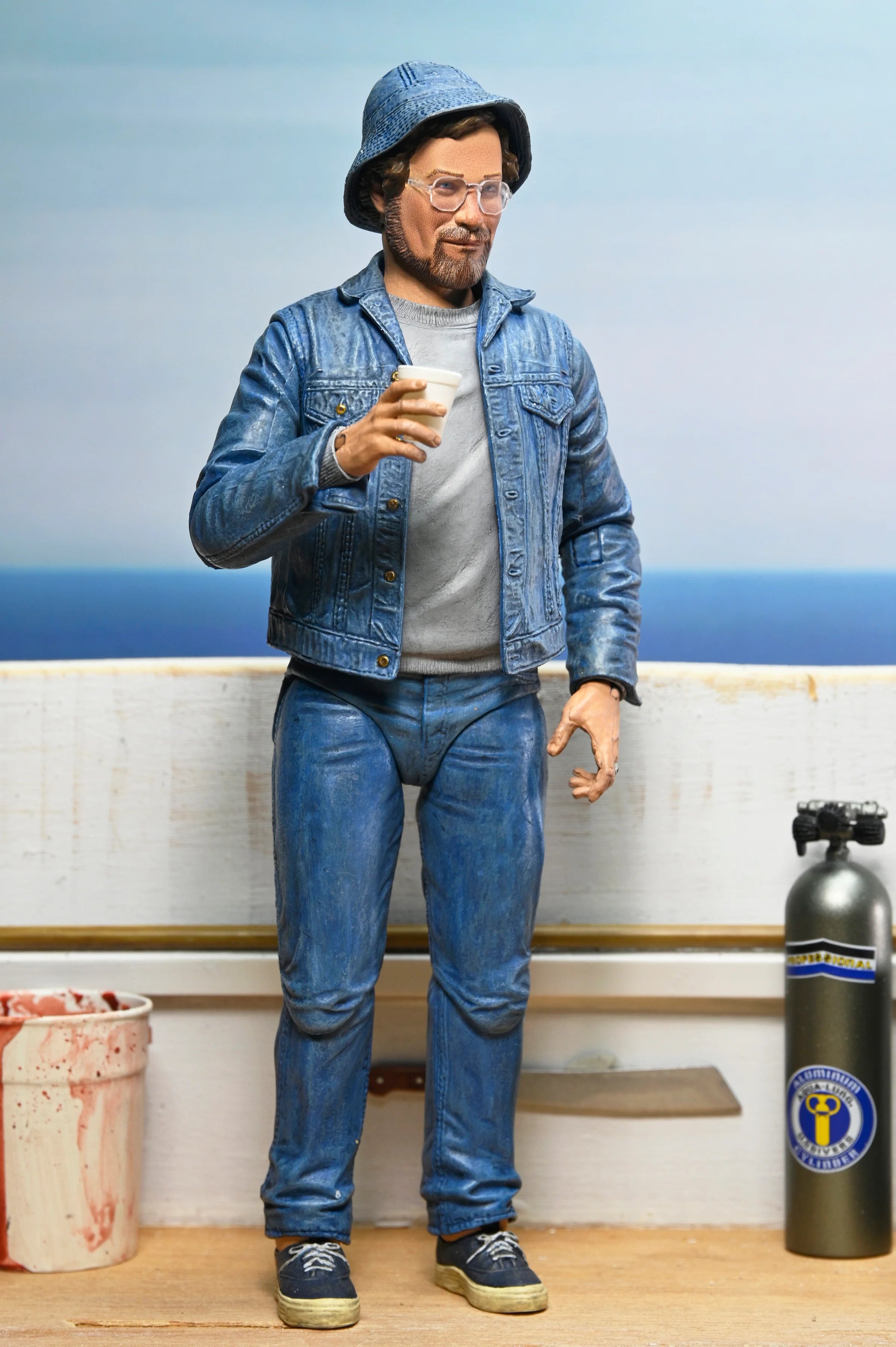 NECA - Jaws - 50th Anniversary Ultimate Matt Hooper (Amity Arrival)  7" Scale Action Figure
