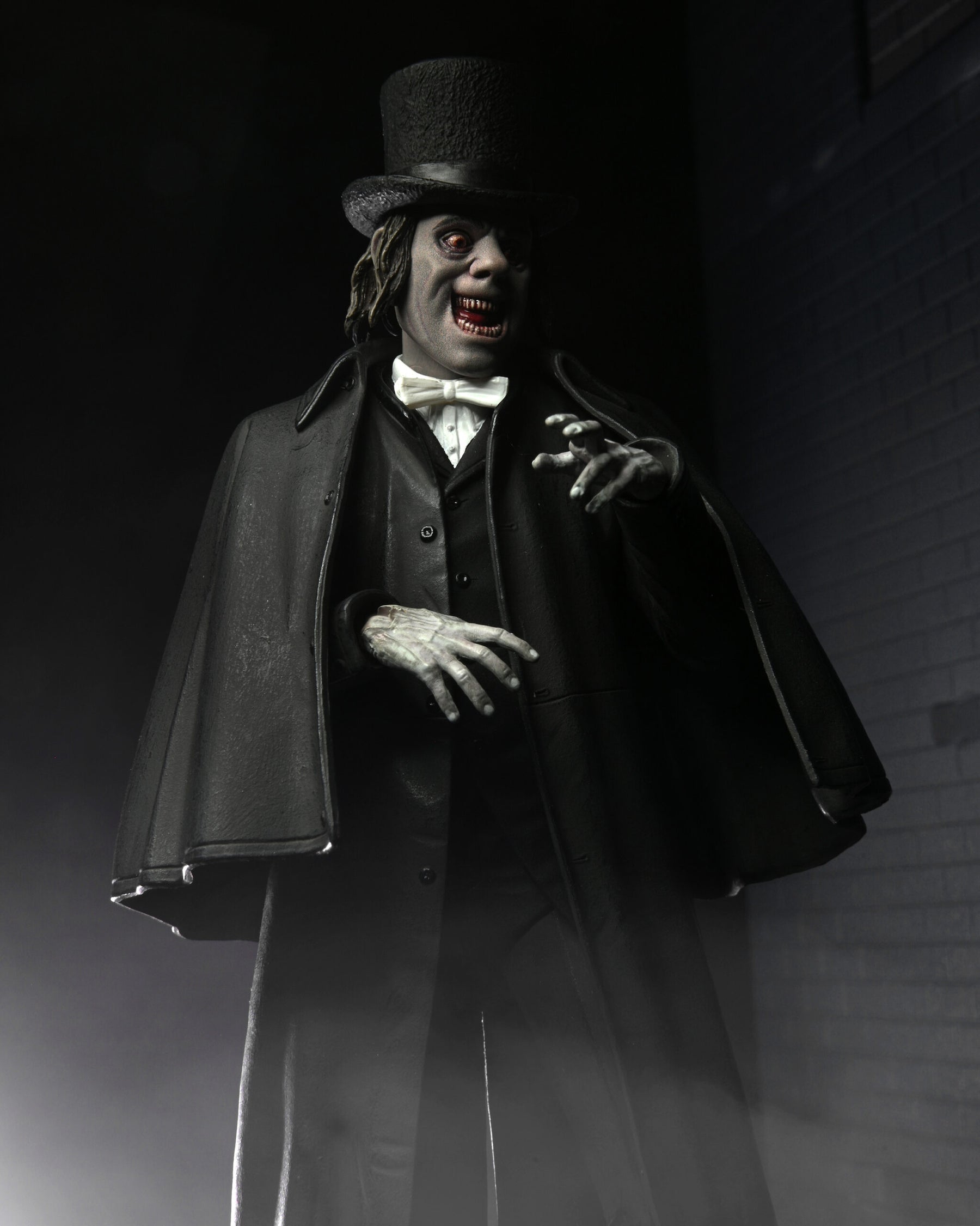 NECA - London After Midnight (1927) - Ultimate Professor Edward C. Burke 7" Action Figure (Pre-Order Ships February)