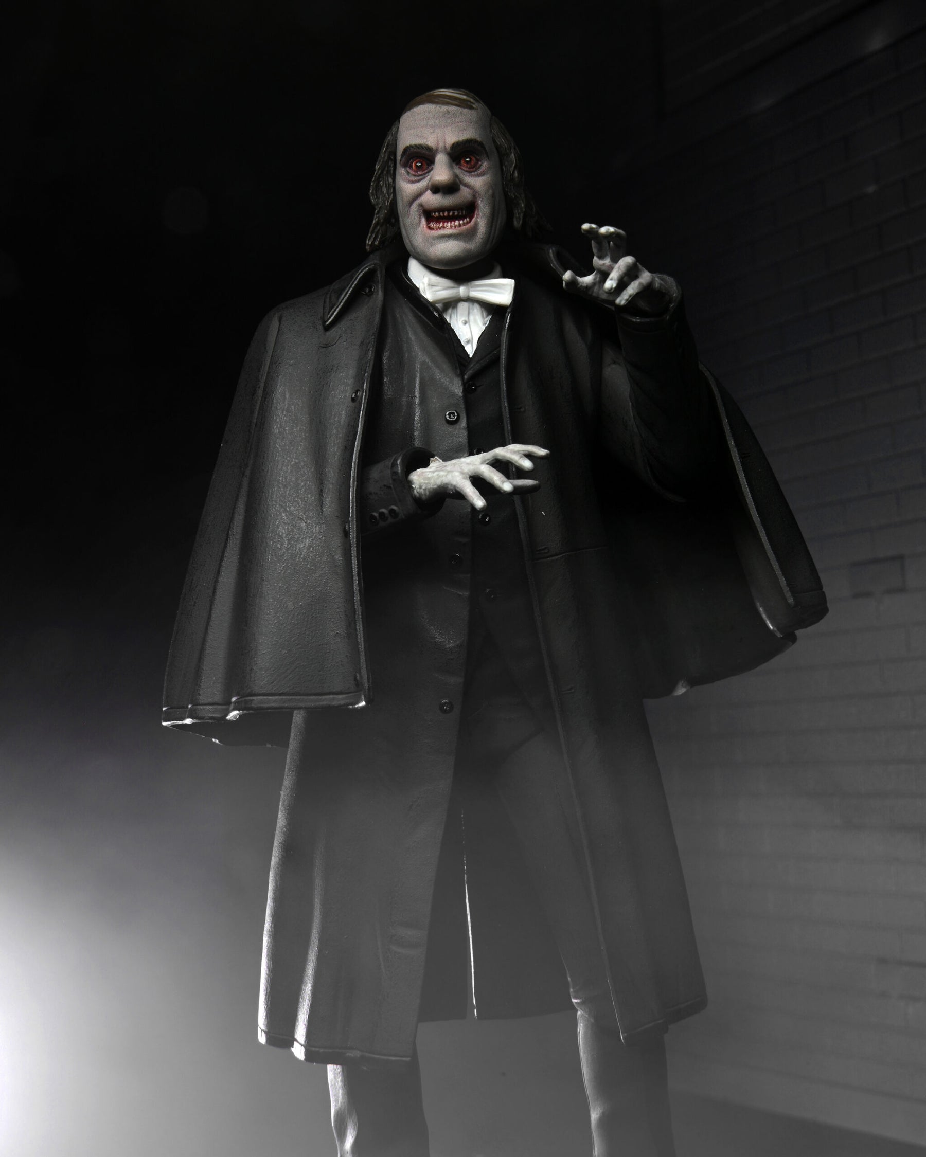 NECA - London After Midnight (1927) - Ultimate Professor Edward C. Burke 7" Action Figure (Pre-Order Ships February)