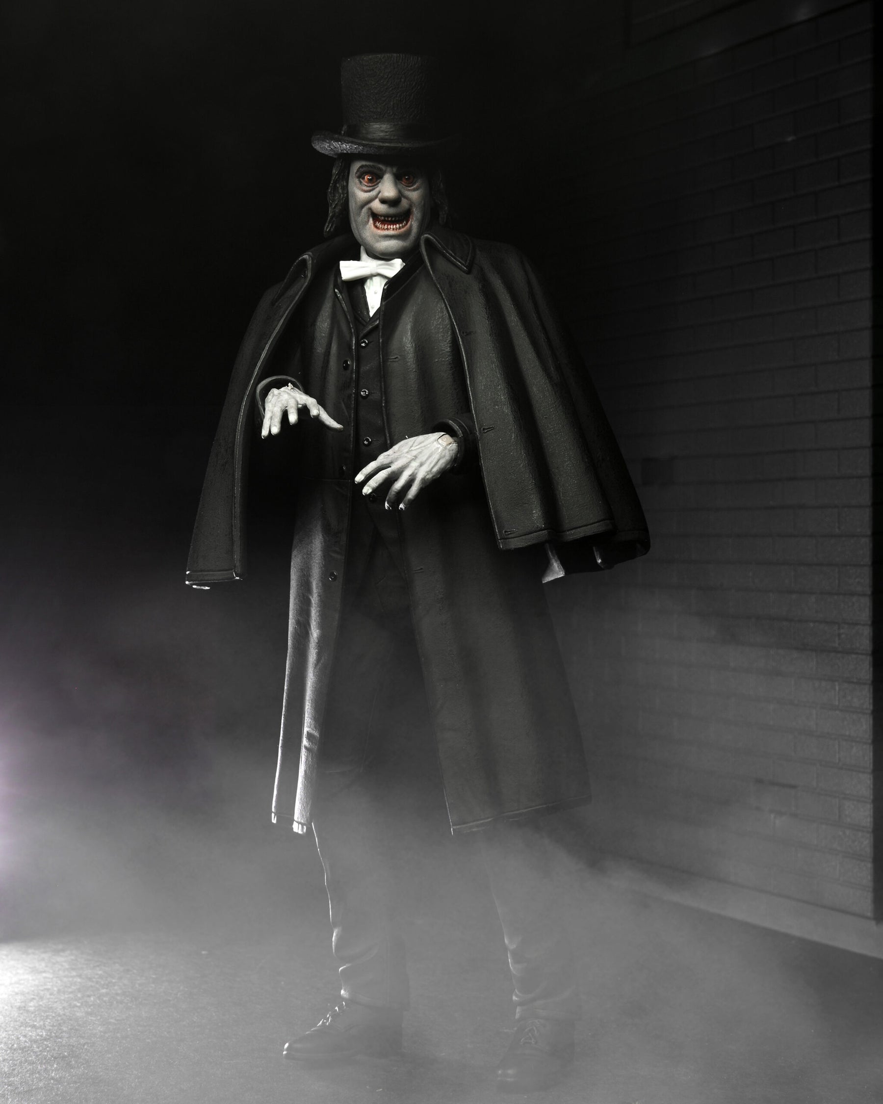 NECA - London After Midnight (1927) - Ultimate Professor Edward C. Burke 7" Action Figure (Pre-Order Ships February)