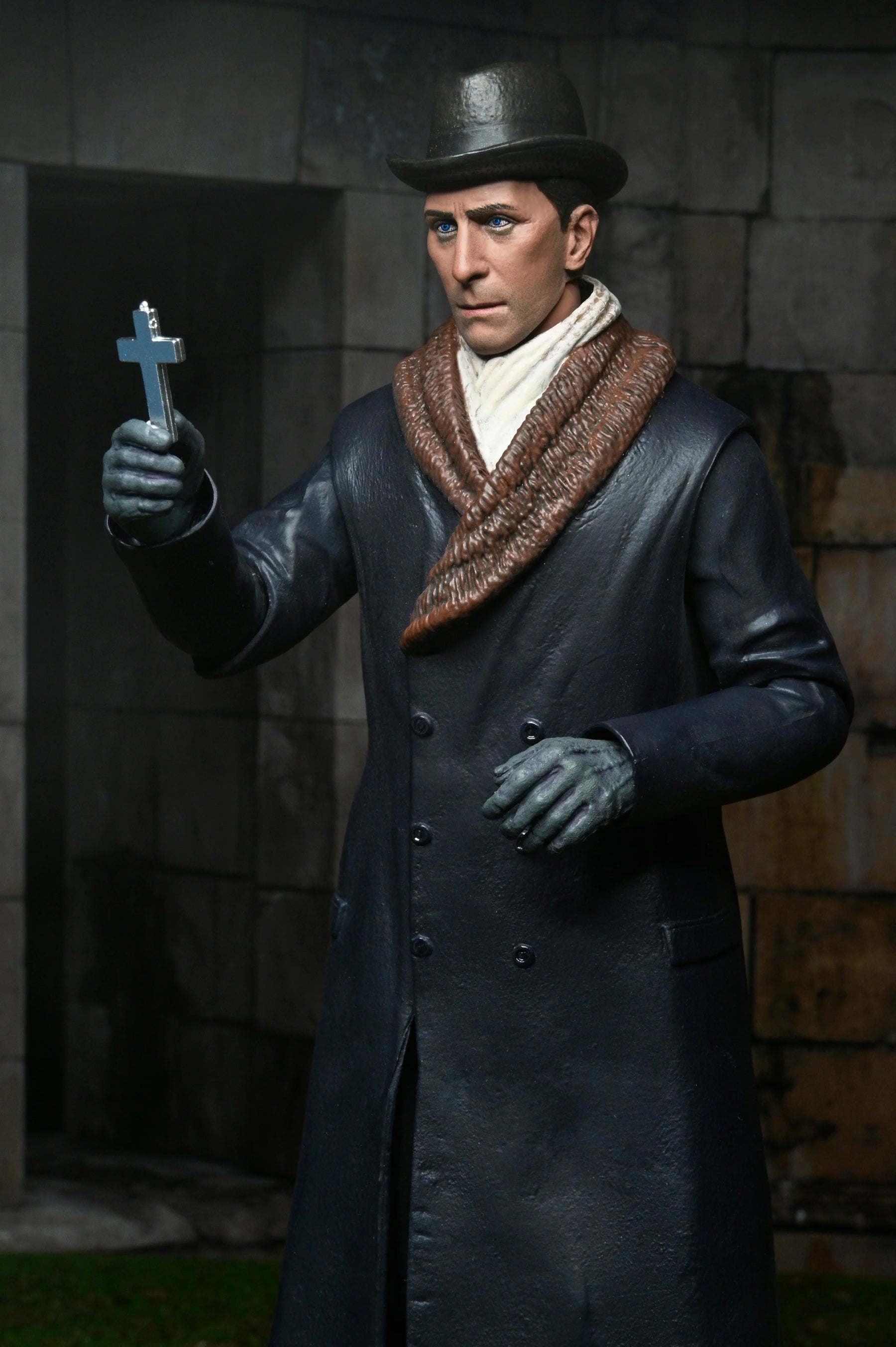 NECA - Hammer Horror: Horror of Dracula (1958) - Ultimate Van Helsing 7" Action Figure (Pre-Order Ships April 2025)