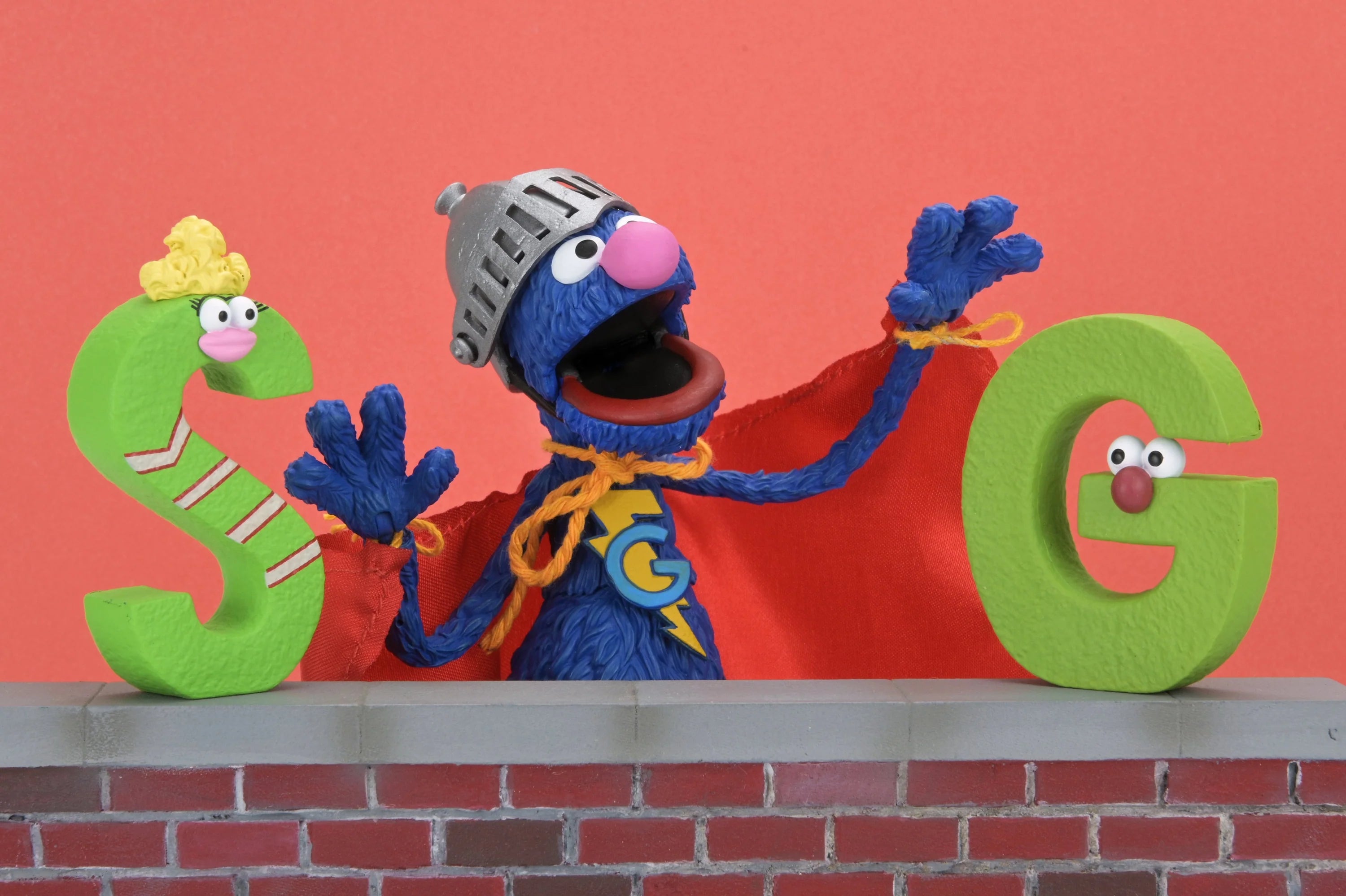Damaged Package - NECA - Sesame Street - Ultimate Super Grover 7" Scale Action Figure